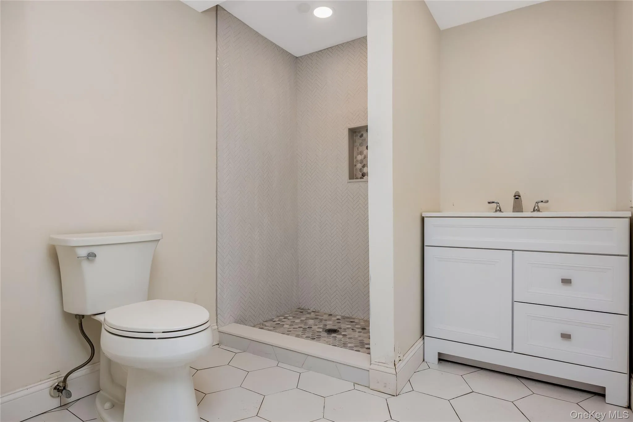 314 Mill Hill Road, Oyster Bay, NY, 7 Bedrooms Bedrooms, 20 Rooms Rooms,6 BathroomsBathrooms,Residential,For Rent,Mill Hill,0,1019177 314 Mill Hill Road, Oyster Bay, NY, 7 Bedrooms Bedrooms, 20 Rooms Rooms,6 BathroomsBathrooms,Residential,For Rent,Mill Hill,0,1019177