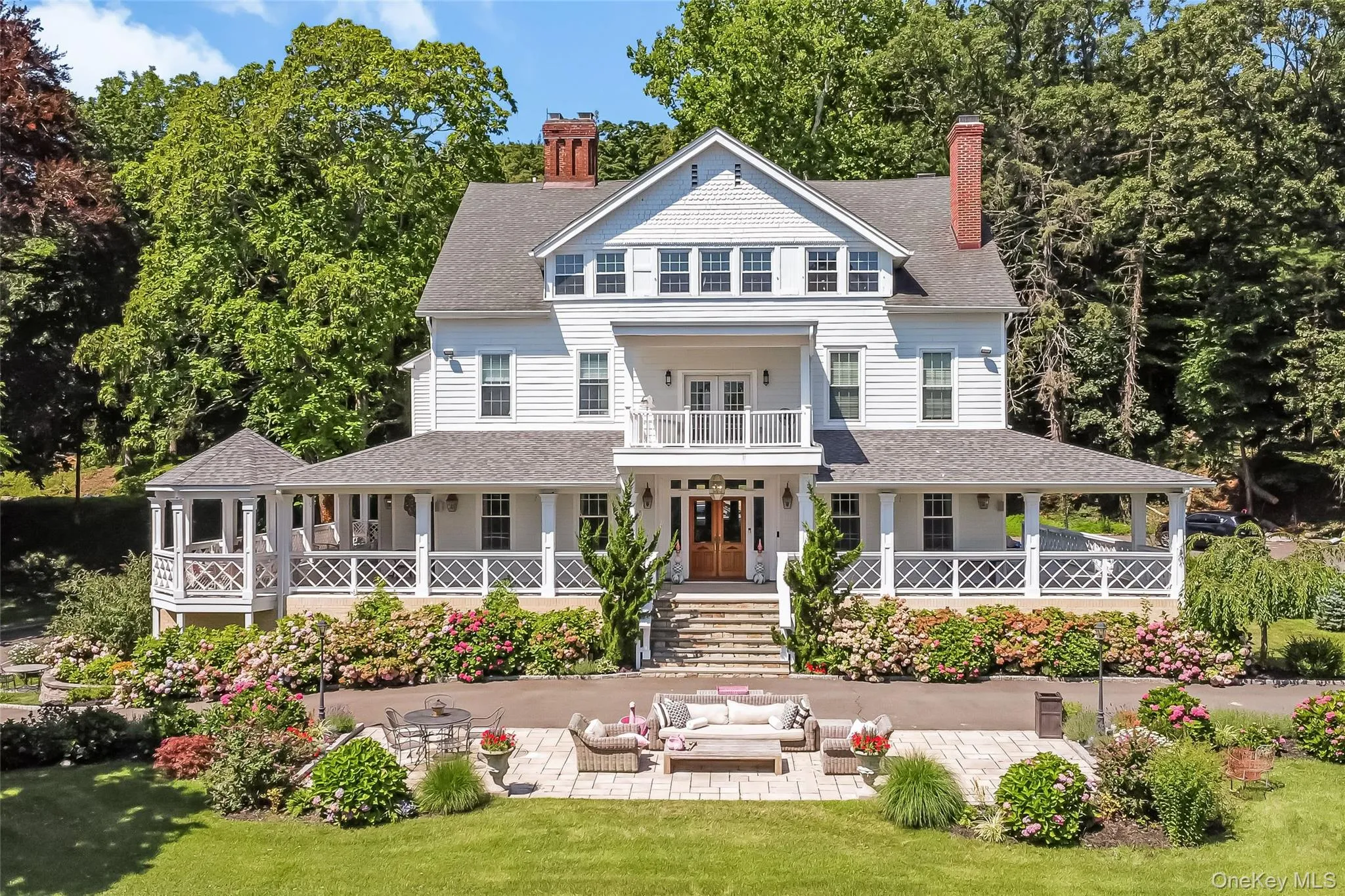 314 Mill Hill Road, Oyster Bay, NY, 7 Bedrooms Bedrooms, 20 Rooms Rooms,6 BathroomsBathrooms,Residential,For Rent,Mill Hill,0,1019177 314 Mill Hill Road, Oyster Bay, NY, 7 Bedrooms Bedrooms, 20 Rooms Rooms,6 BathroomsBathrooms,Residential,For Rent,Mill Hill,0,1019177