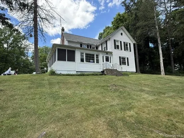4073 Route 9W, Saugerties, NY, 3 Bedrooms Bedrooms, 9 Rooms Rooms,1 BathroomBathrooms,Residential,For Rent,Route 9W,0,1019192 4073 Route 9W, Saugerties, NY, 3 Bedrooms Bedrooms, 9 Rooms Rooms,1 BathroomBathrooms,Residential,For Rent,Route 9W,0,1019192