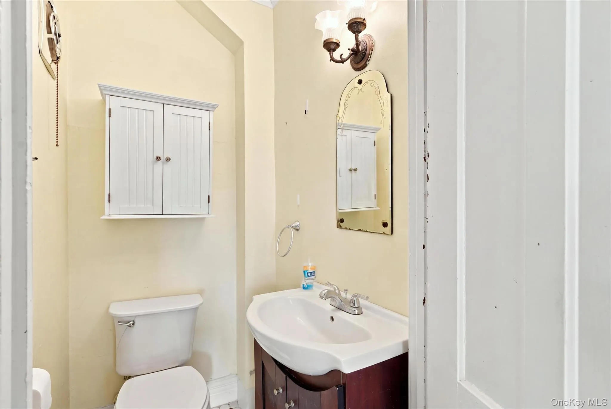4073 Route 9W, Saugerties, NY, 3 Bedrooms Bedrooms, 9 Rooms Rooms,1 BathroomBathrooms,Residential,For Rent,Route 9W,0,1019192 4073 Route 9W, Saugerties, NY, 3 Bedrooms Bedrooms, 9 Rooms Rooms,1 BathroomBathrooms,Residential,For Rent,Route 9W,0,1019192