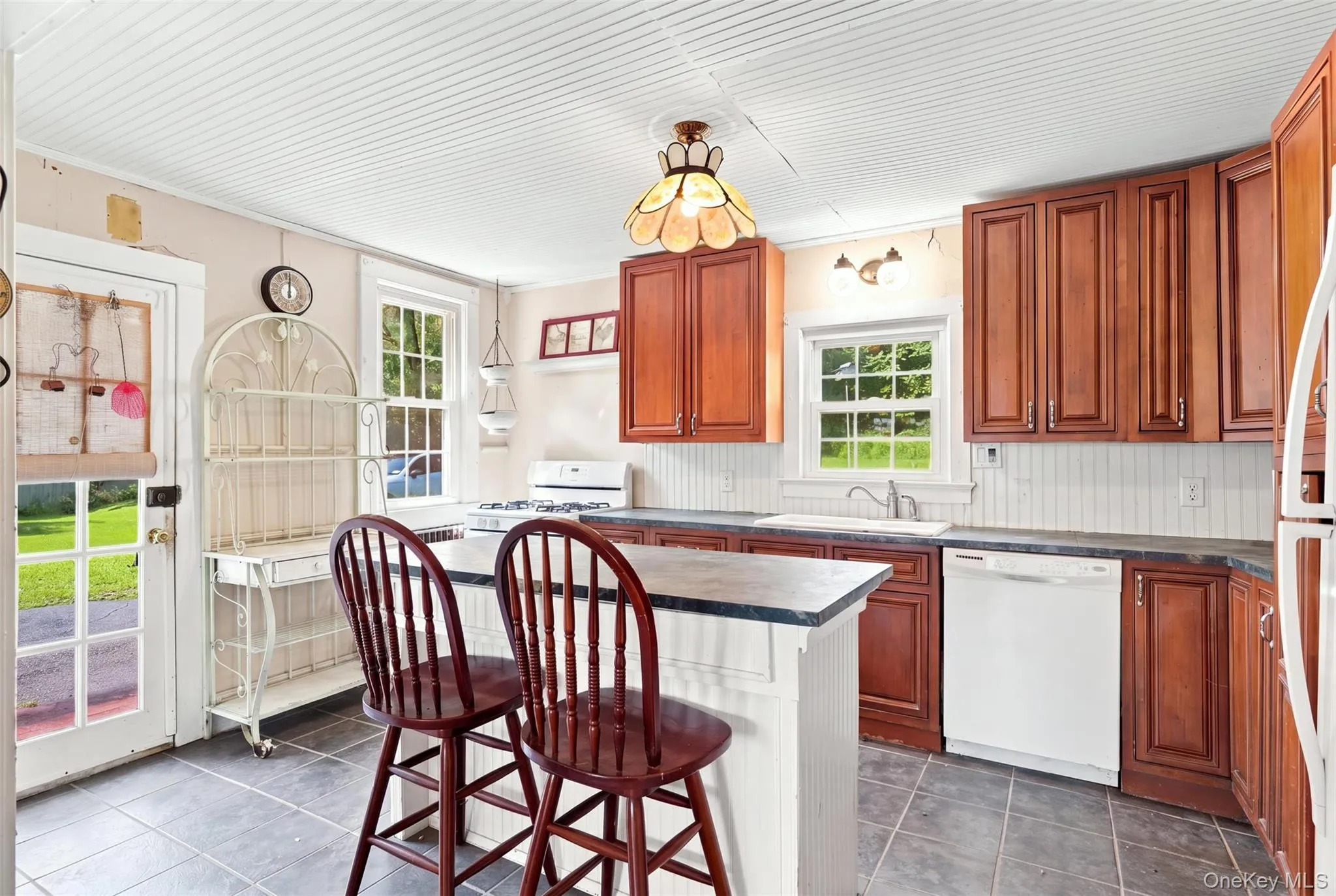 4073 Route 9W, Saugerties, NY, 3 Bedrooms Bedrooms, 9 Rooms Rooms,1 BathroomBathrooms,Residential,For Rent,Route 9W,0,1019192 4073 Route 9W, Saugerties, NY, 3 Bedrooms Bedrooms, 9 Rooms Rooms,1 BathroomBathrooms,Residential,For Rent,Route 9W,0,1019192