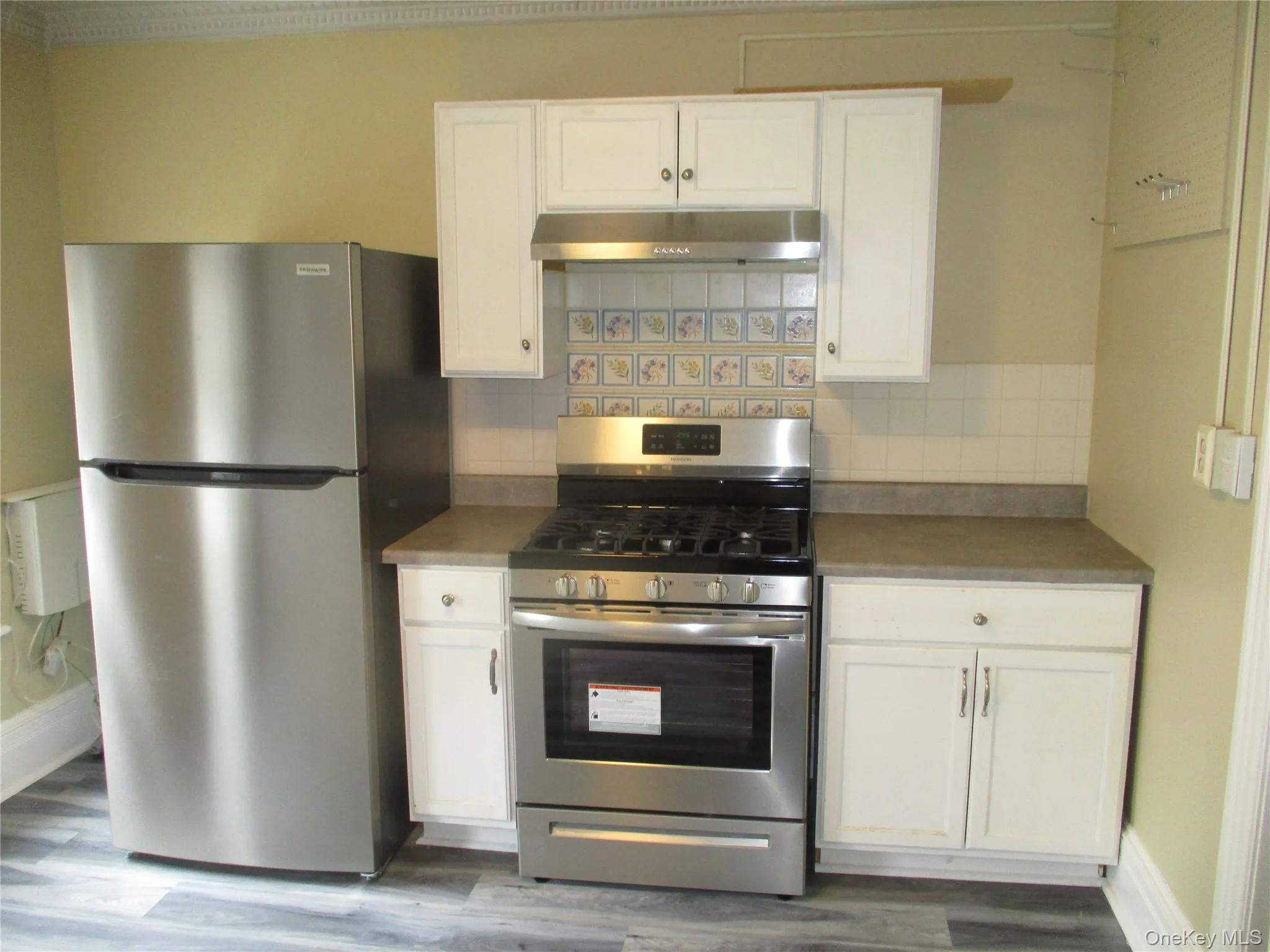 33 Bayview Terrace, Newburgh (city), NY, 1 Bedroom Bedrooms, 5 Rooms Rooms,1 BathroomBathrooms,Residential Lease,For Rent,Bayview,0,1019193 33 Bayview Terrace, Newburgh (city), NY, 1 Bedroom Bedrooms, 5 Rooms Rooms,1 BathroomBathrooms,Residential Lease,For Rent,Bayview,0,1019193