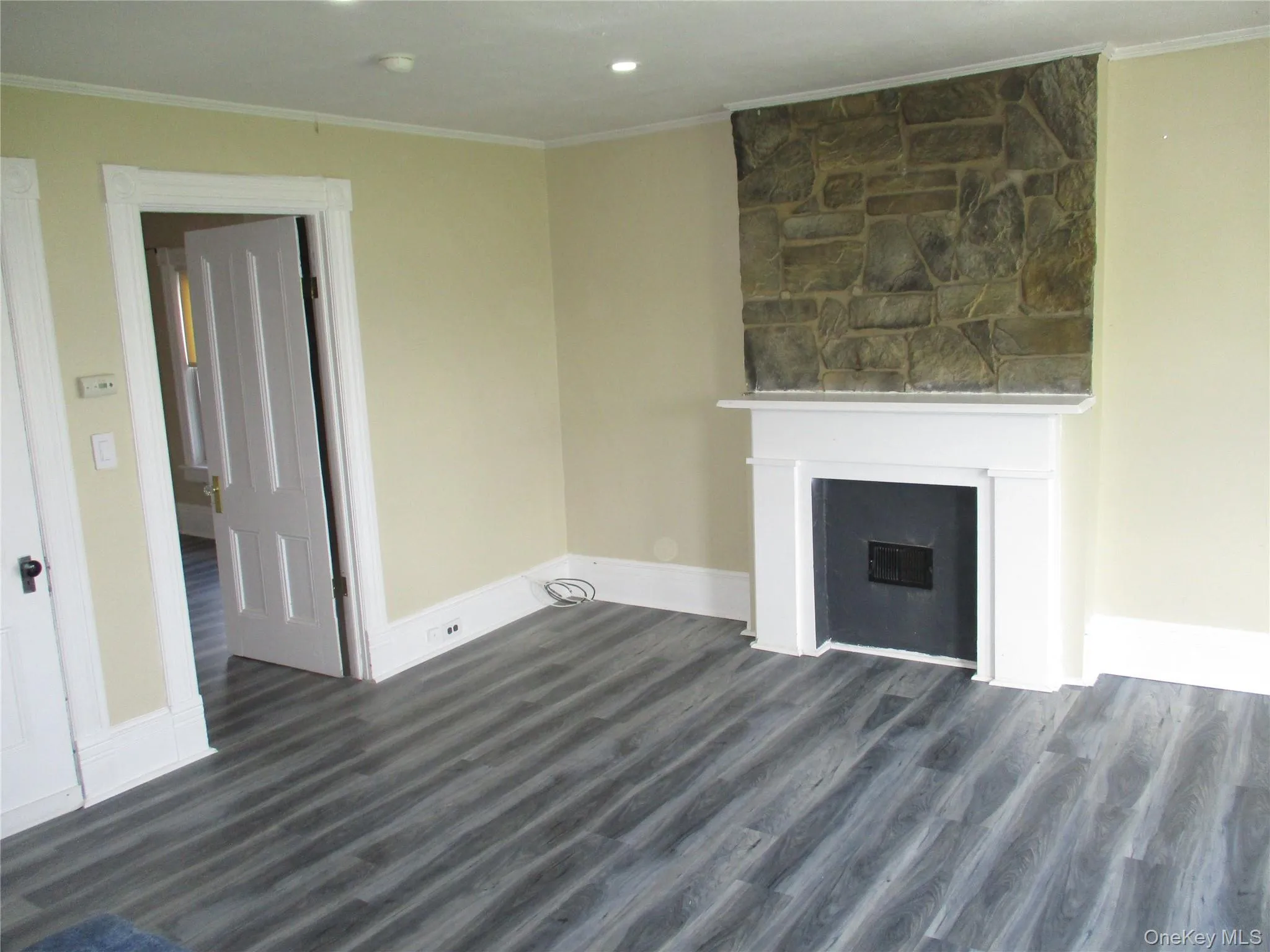 33 Bayview Terrace, Newburgh (city), NY, 1 Bedroom Bedrooms, 5 Rooms Rooms,1 BathroomBathrooms,Residential Lease,For Rent,Bayview,0,1019193 33 Bayview Terrace, Newburgh (city), NY, 1 Bedroom Bedrooms, 5 Rooms Rooms,1 BathroomBathrooms,Residential Lease,For Rent,Bayview,0,1019193