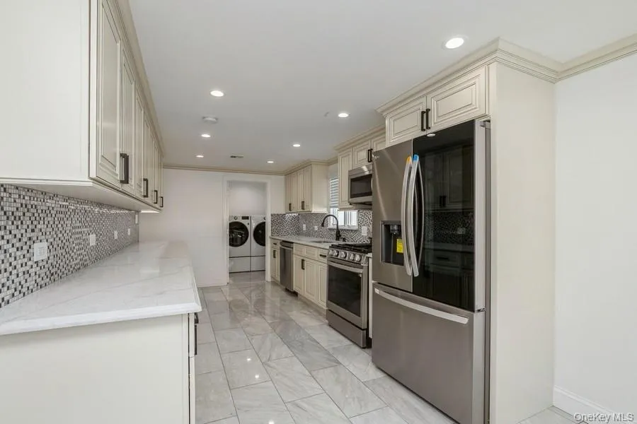 66 Wicks Path, Huntington, NY, 4 Bedrooms Bedrooms, 8 Rooms Rooms,3 BathroomsBathrooms,Residential Lease,For Rent,Wicks,0,1019197 66 Wicks Path, Huntington, NY, 4 Bedrooms Bedrooms, 8 Rooms Rooms,3 BathroomsBathrooms,Residential Lease,For Rent,Wicks,0,1019197