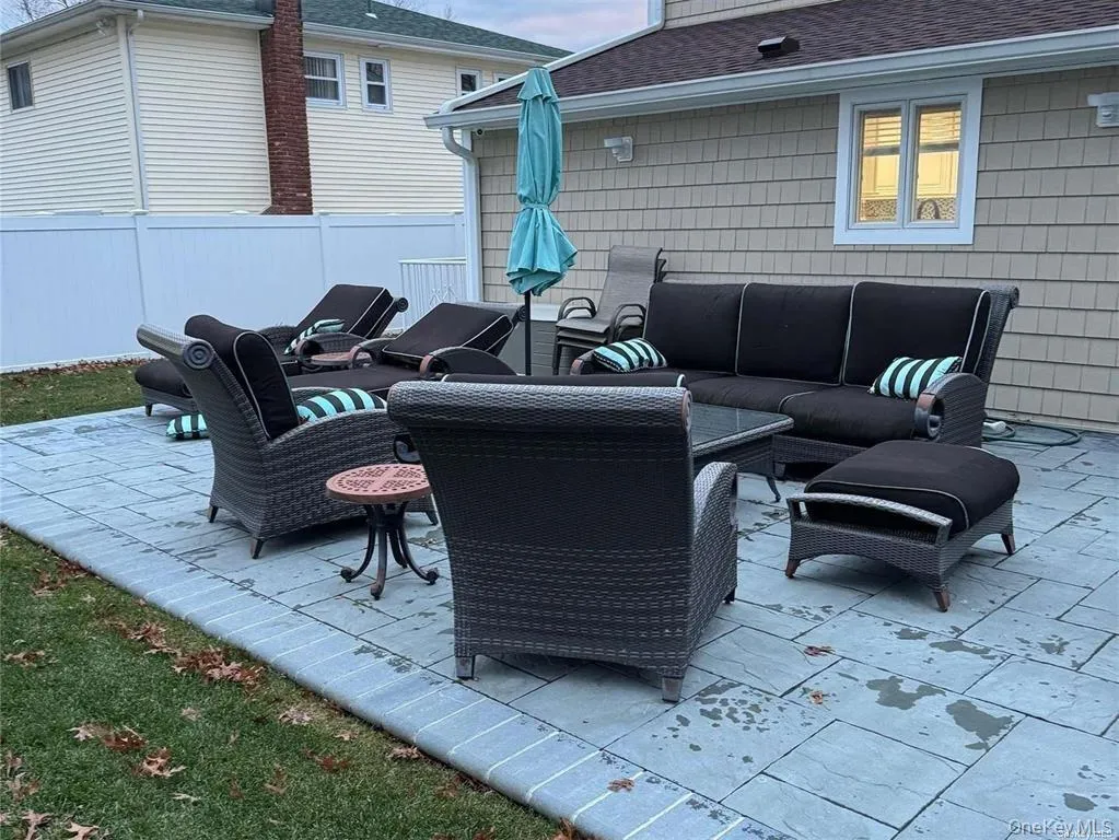 66 Wicks Path, Huntington, NY, 4 Bedrooms Bedrooms, 8 Rooms Rooms,3 BathroomsBathrooms,Residential Lease,For Rent,Wicks,0,1019197 66 Wicks Path, Huntington, NY, 4 Bedrooms Bedrooms, 8 Rooms Rooms,3 BathroomsBathrooms,Residential Lease,For Rent,Wicks,0,1019197