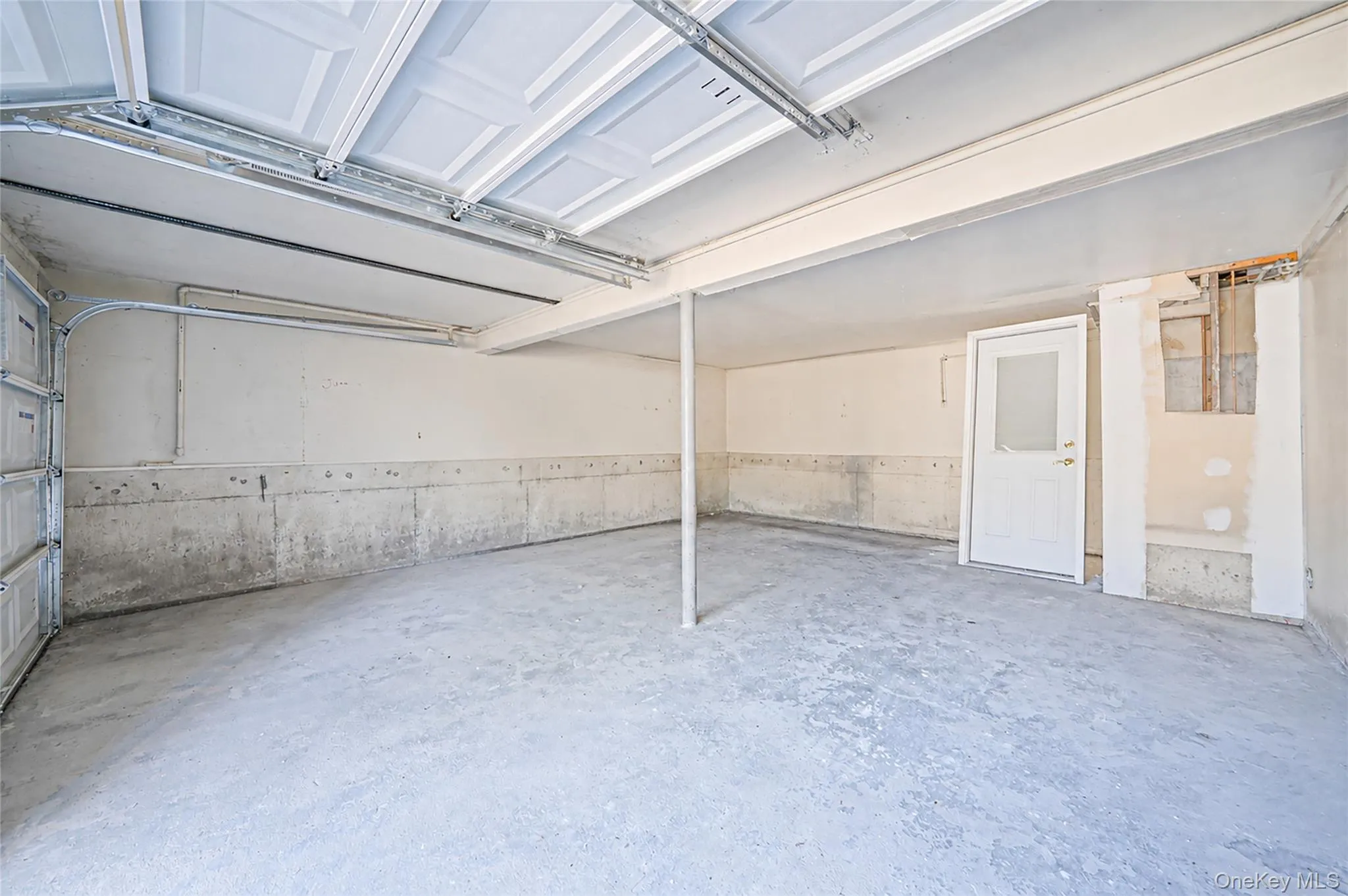 14 Stanley Place, Smithtown, NY, 4 Bedrooms Bedrooms, 9 Rooms Rooms,2 BathroomsBathrooms,Residential,For Rent,Stanley,0,1019198 14 Stanley Place, Smithtown, NY, 4 Bedrooms Bedrooms, 9 Rooms Rooms,2 BathroomsBathrooms,Residential,For Rent,Stanley,0,1019198
