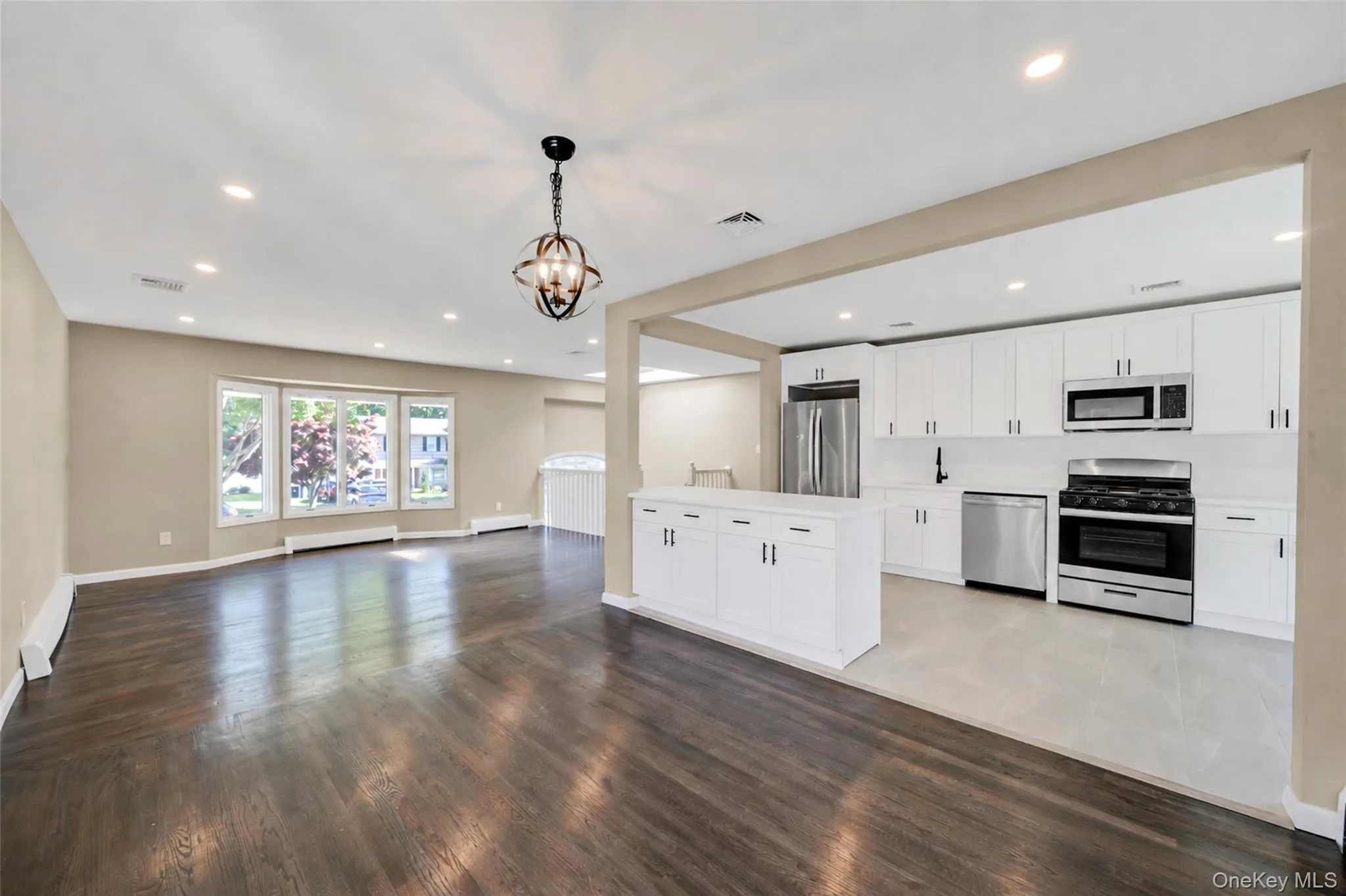 14 Stanley Place, Smithtown, NY, 4 Bedrooms Bedrooms, 9 Rooms Rooms,2 BathroomsBathrooms,Residential,For Rent,Stanley,0,1019198 14 Stanley Place, Smithtown, NY, 4 Bedrooms Bedrooms, 9 Rooms Rooms,2 BathroomsBathrooms,Residential,For Rent,Stanley,0,1019198