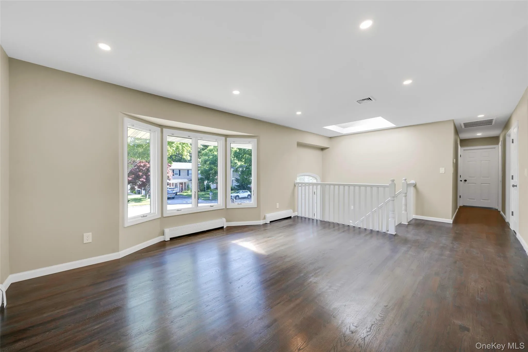 14 Stanley Place, Smithtown, NY, 4 Bedrooms Bedrooms, 9 Rooms Rooms,2 BathroomsBathrooms,Residential,For Rent,Stanley,0,1019198 14 Stanley Place, Smithtown, NY, 4 Bedrooms Bedrooms, 9 Rooms Rooms,2 BathroomsBathrooms,Residential,For Rent,Stanley,0,1019198