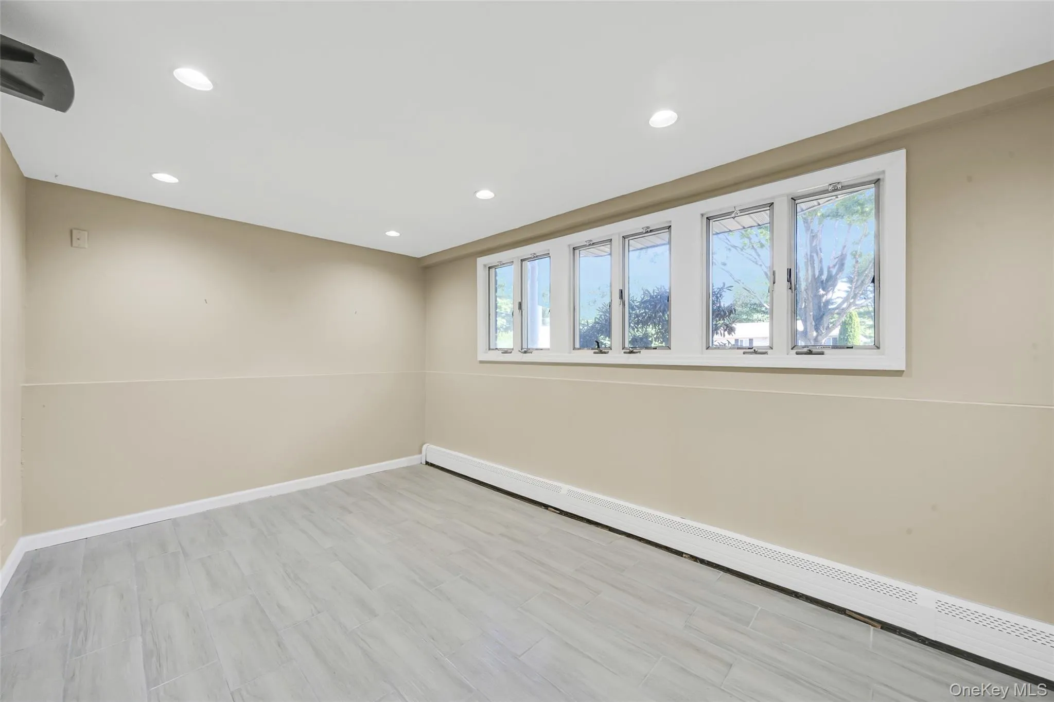 14 Stanley Place, Smithtown, NY, 4 Bedrooms Bedrooms, 9 Rooms Rooms,2 BathroomsBathrooms,Residential,For Rent,Stanley,0,1019198 14 Stanley Place, Smithtown, NY, 4 Bedrooms Bedrooms, 9 Rooms Rooms,2 BathroomsBathrooms,Residential,For Rent,Stanley,0,1019198