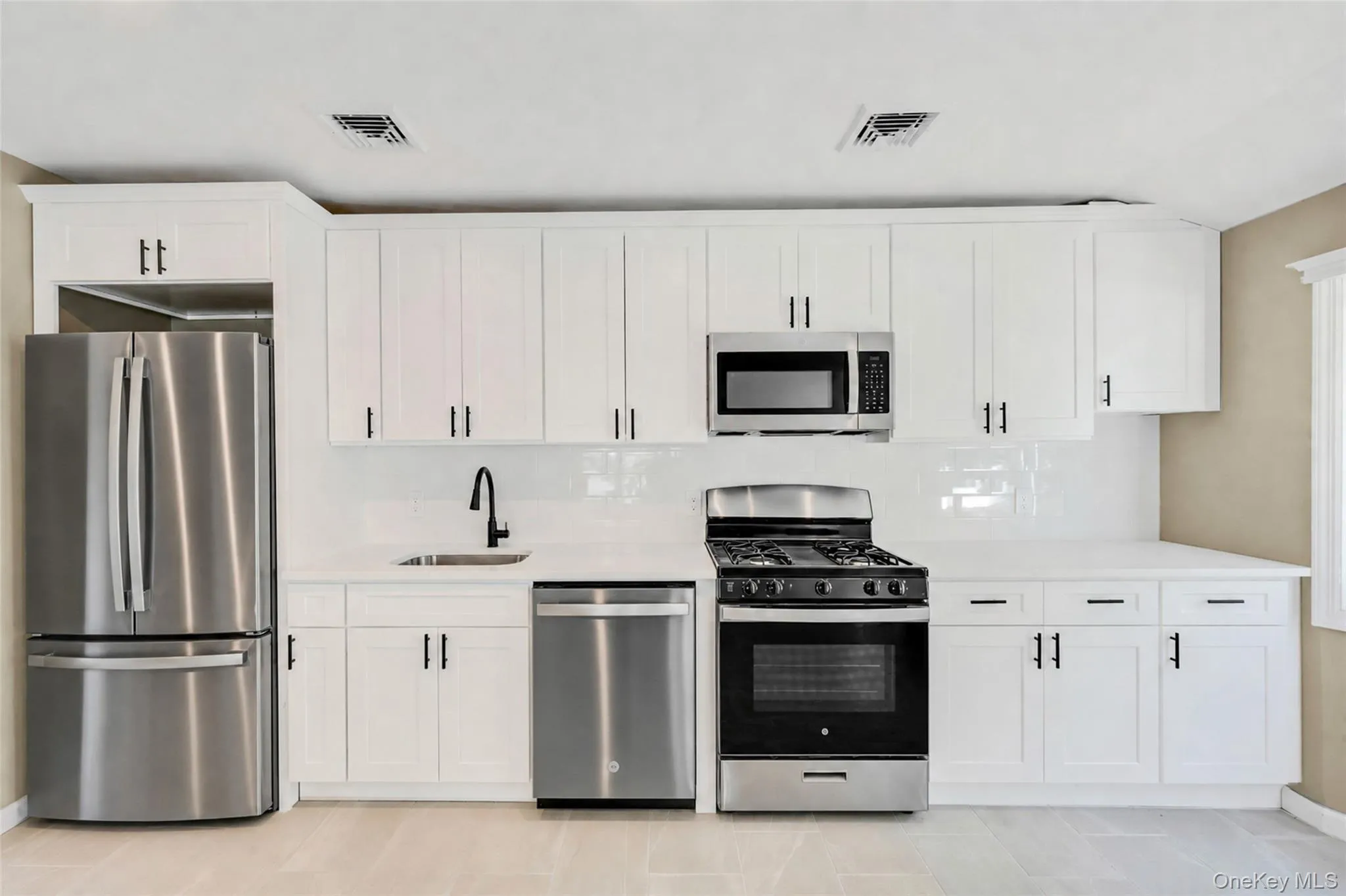 14 Stanley Place, Smithtown, NY, 4 Bedrooms Bedrooms, 9 Rooms Rooms,2 BathroomsBathrooms,Residential,For Rent,Stanley,0,1019198 14 Stanley Place, Smithtown, NY, 4 Bedrooms Bedrooms, 9 Rooms Rooms,2 BathroomsBathrooms,Residential,For Rent,Stanley,0,1019198