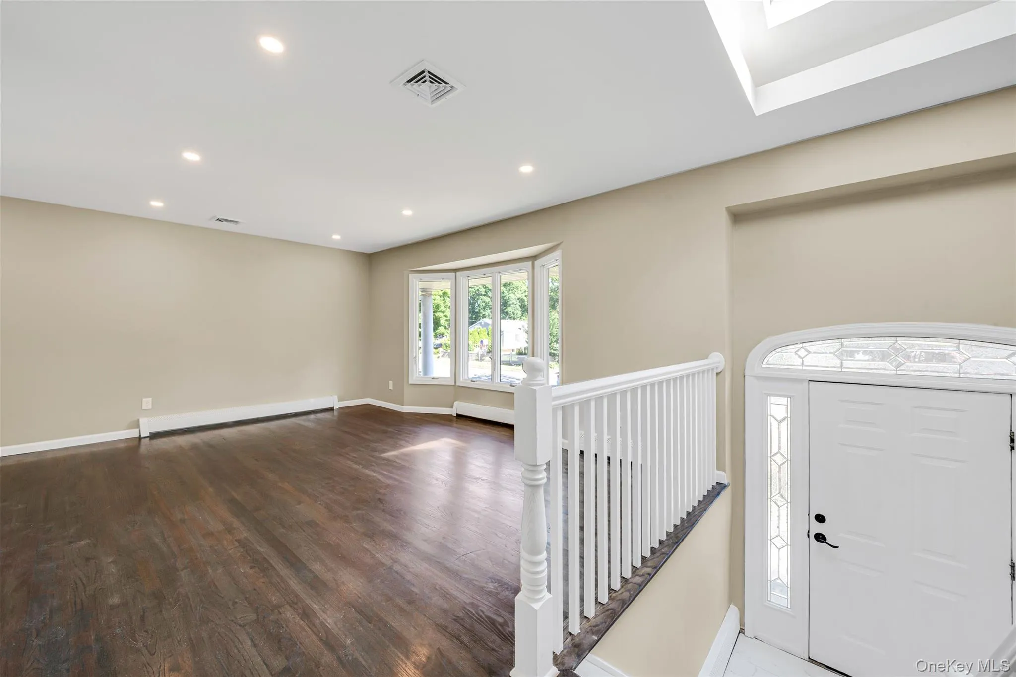 14 Stanley Place, Smithtown, NY, 4 Bedrooms Bedrooms, 9 Rooms Rooms,2 BathroomsBathrooms,Residential,For Rent,Stanley,0,1019198 14 Stanley Place, Smithtown, NY, 4 Bedrooms Bedrooms, 9 Rooms Rooms,2 BathroomsBathrooms,Residential,For Rent,Stanley,0,1019198