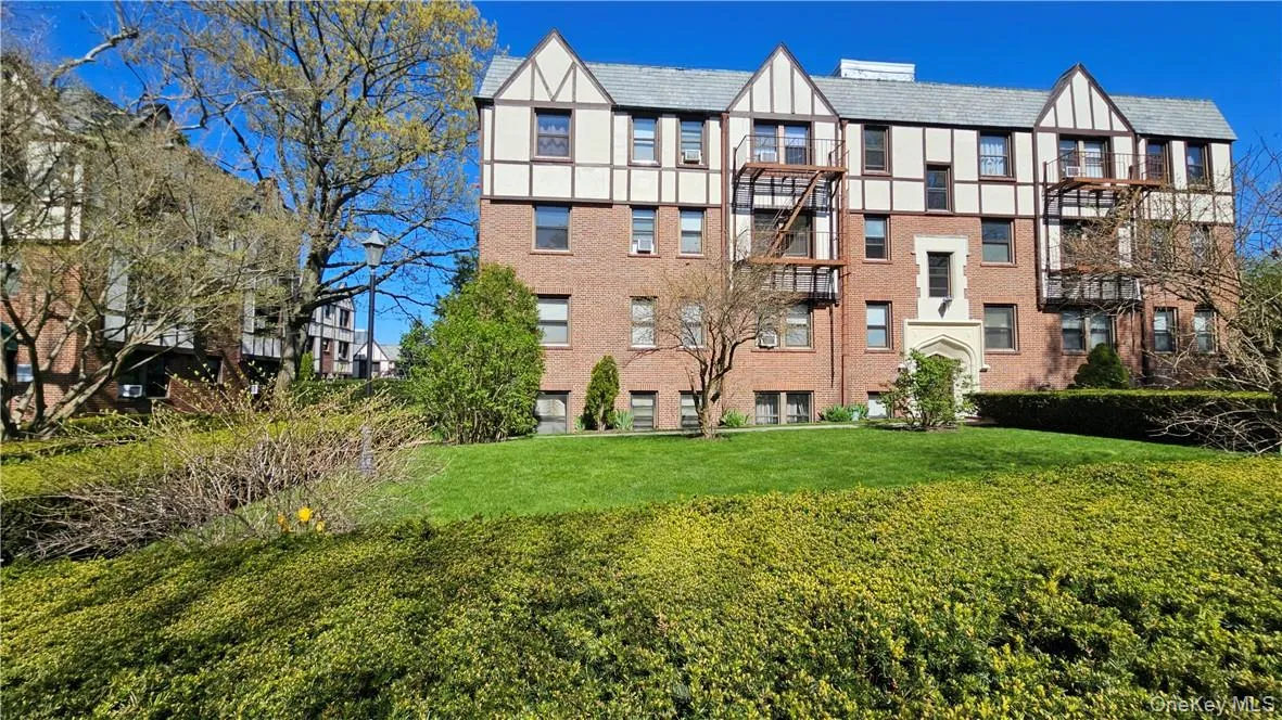 3 Greenridge Avenue, White Plains, NY, 1 Bedroom Bedrooms, 3 Rooms Rooms,1 BathroomBathrooms,Residential Lease,For Rent,Greenridge,0,1019199 3 Greenridge Avenue, White Plains, NY, 1 Bedroom Bedrooms, 3 Rooms Rooms,1 BathroomBathrooms,Residential Lease,For Rent,Greenridge,0,1019199