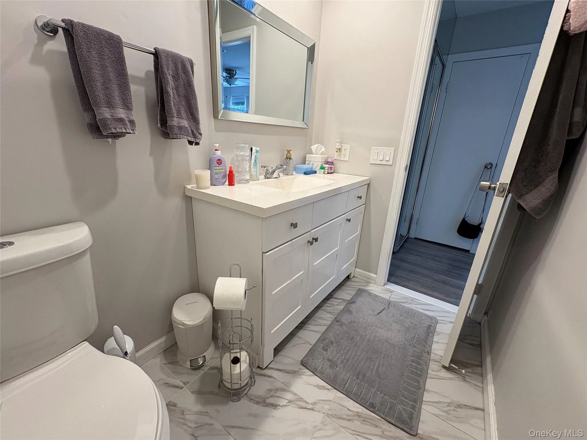 1307 Sara Circle, Brookhaven, NY, 2 Bedrooms Bedrooms, 6 Rooms Rooms,2 BathroomsBathrooms,Residential,For Rent,Sara,0,1019202 1307 Sara Circle, Brookhaven, NY, 2 Bedrooms Bedrooms, 6 Rooms Rooms,2 BathroomsBathrooms,Residential,For Rent,Sara,0,1019202