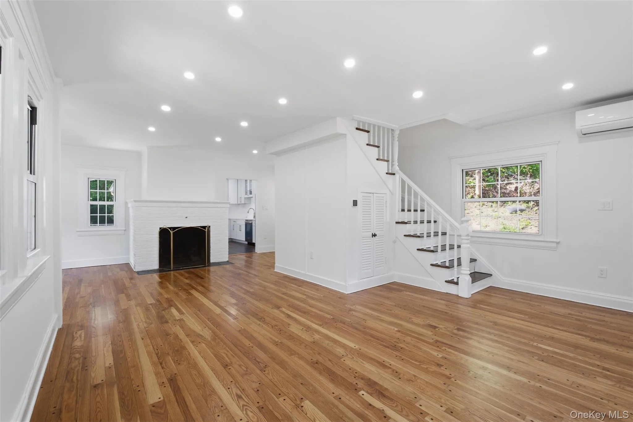 40 Broadway, Greenburgh, NY, 4 Bedrooms Bedrooms, 7 Rooms Rooms,2 BathroomsBathrooms,Residential Lease,For Rent,Broadway,0,KEY1019204 40 Broadway, Greenburgh, NY, 4 Bedrooms Bedrooms, 7 Rooms Rooms,2 BathroomsBathrooms,Residential Lease,For Rent,Broadway,0,KEY1019204