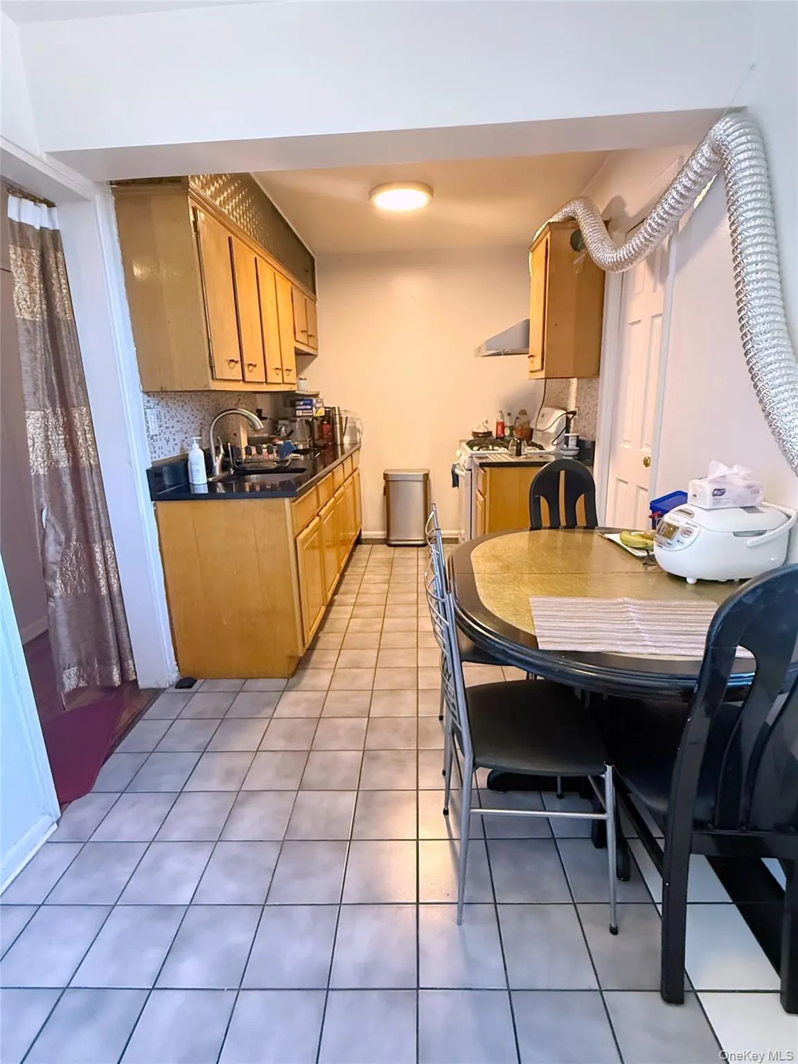 9935 59th Avenue, New York, NY, 2 Bedrooms Bedrooms, 5 Rooms Rooms,1 BathroomBathrooms,Residential,For Rent,59th,0,KEY1019208 9935 59th Avenue, New York, NY, 2 Bedrooms Bedrooms, 5 Rooms Rooms,1 BathroomBathrooms,Residential,For Rent,59th,0,KEY1019208