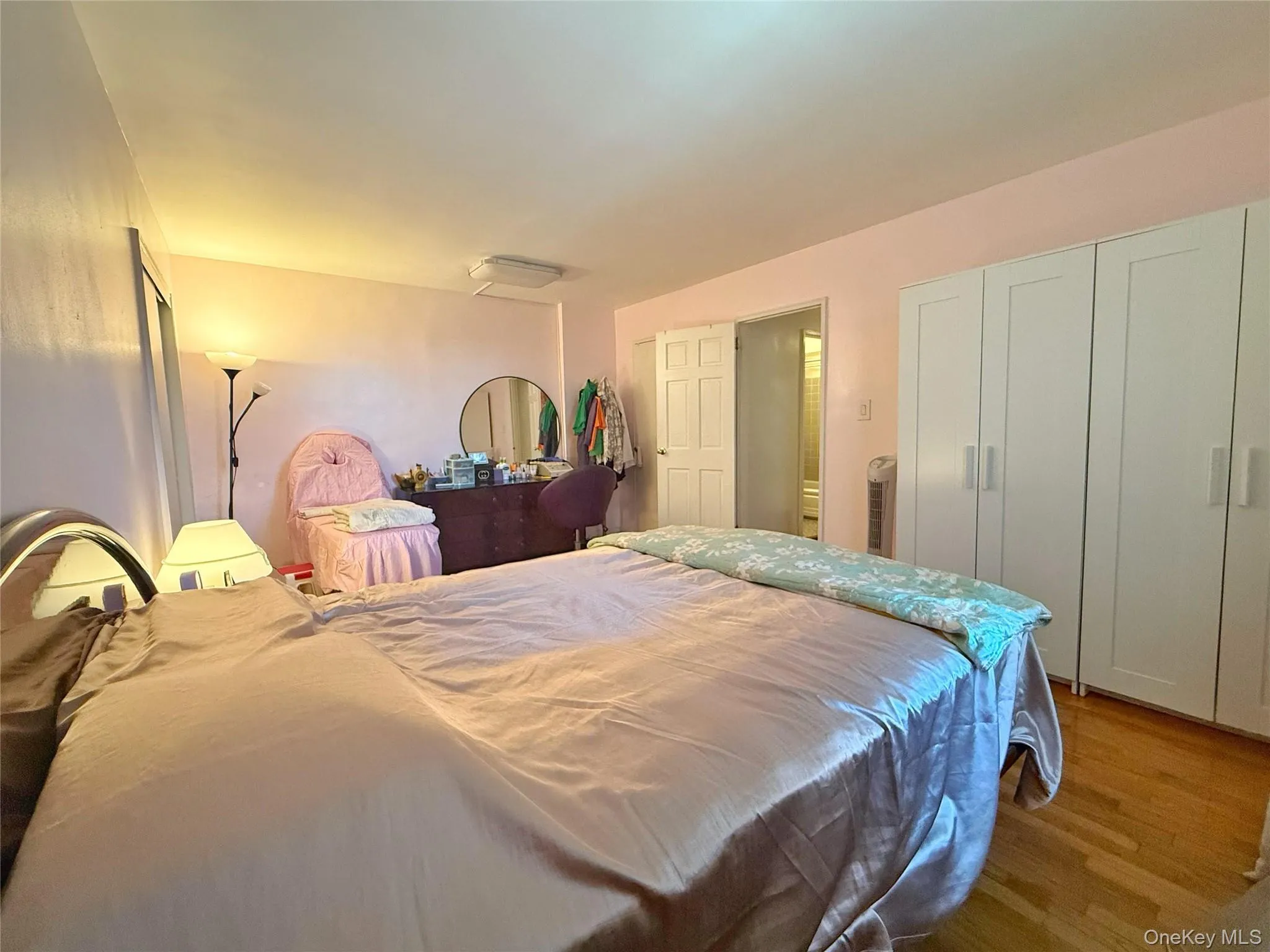 9935 59th Avenue, New York, NY, 2 Bedrooms Bedrooms, 5 Rooms Rooms,1 BathroomBathrooms,Residential,For Rent,59th,0,KEY1019208 9935 59th Avenue, New York, NY, 2 Bedrooms Bedrooms, 5 Rooms Rooms,1 BathroomBathrooms,Residential,For Rent,59th,0,KEY1019208