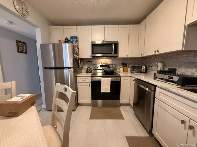 4205 Fox Lane, Poughkeepsie, NY, 2 Bedrooms Bedrooms, 5 Rooms Rooms,1 BathroomBathrooms,Residential,For Rent,Fox,0,1019212 4205 Fox Lane, Poughkeepsie, NY, 2 Bedrooms Bedrooms, 5 Rooms Rooms,1 BathroomBathrooms,Residential,For Rent,Fox,0,1019212