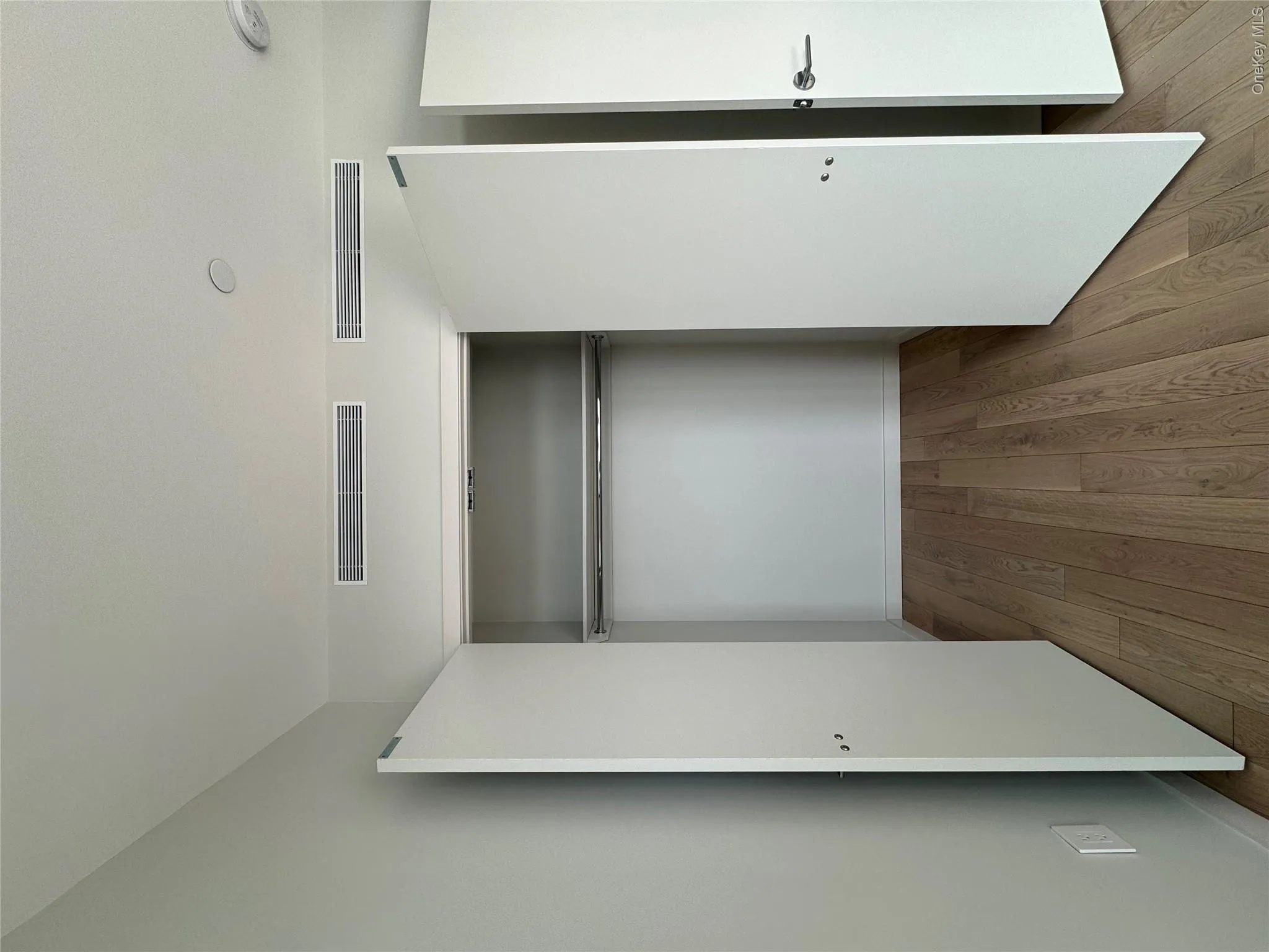 131-02B #14P 40th Rd, New York, NY, 1 Bedroom Bedrooms, 2 Rooms Rooms,1 BathroomBathrooms,Residential Lease,For Rent,40th Rd,0,KEY1019217 131-02B #14P 40th Rd, New York, NY, 1 Bedroom Bedrooms, 2 Rooms Rooms,1 BathroomBathrooms,Residential Lease,For Rent,40th Rd,0,KEY1019217