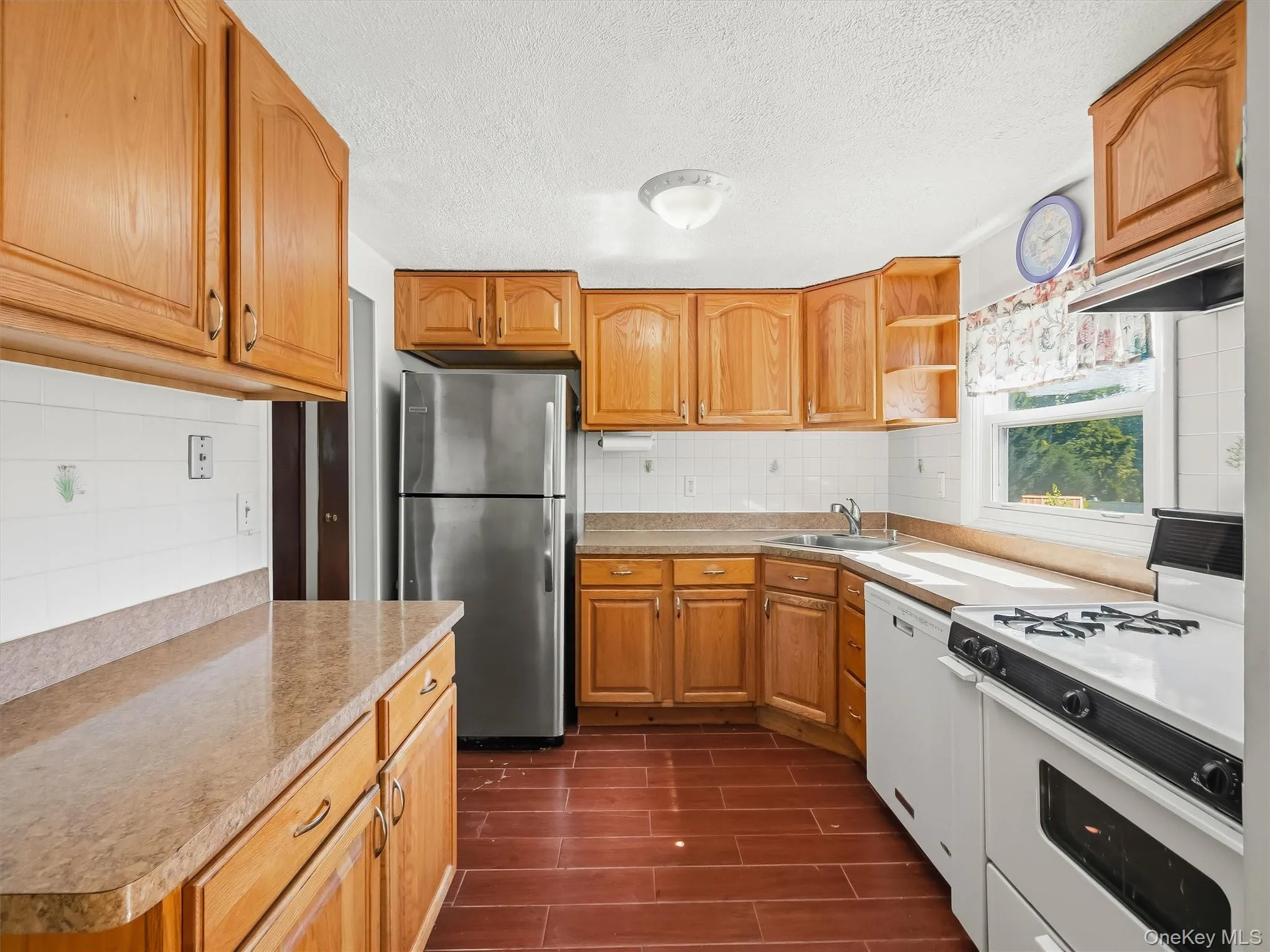 11 Hollow Drive, Clarkstown, NY, 4 Bedrooms Bedrooms, 9 Rooms Rooms,2 BathroomsBathrooms,Residential,For Rent,Hollow,0,1019226 11 Hollow Drive, Clarkstown, NY, 4 Bedrooms Bedrooms, 9 Rooms Rooms,2 BathroomsBathrooms,Residential,For Rent,Hollow,0,1019226