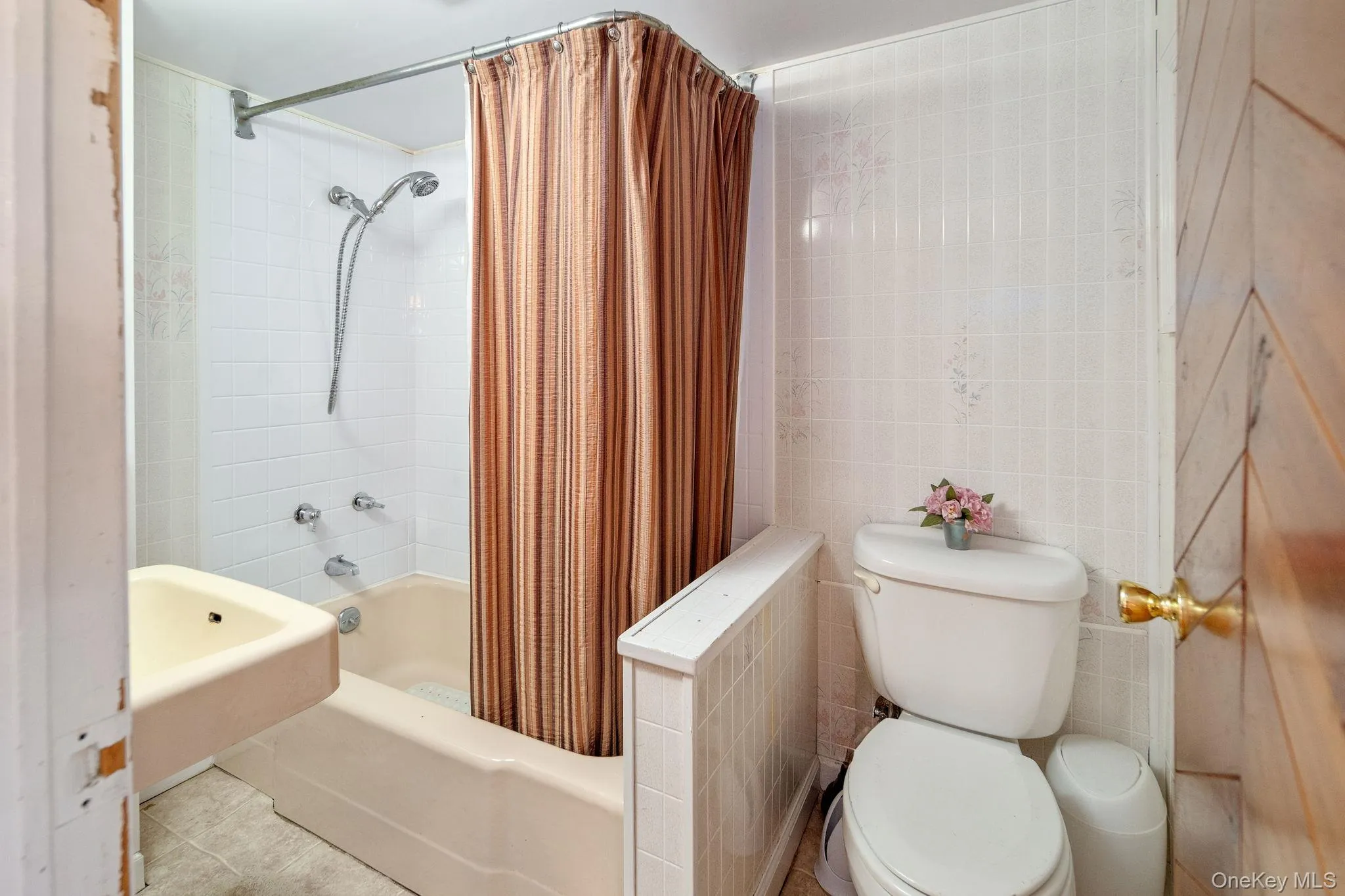 159 Ely Rd, Out Of Area, NY, 11 Bedrooms Bedrooms, 21 Rooms Rooms,3 BathroomsBathrooms,Residential,For Rent,Ely Rd,0,1019232 159 Ely Rd, Out Of Area, NY, 11 Bedrooms Bedrooms, 21 Rooms Rooms,3 BathroomsBathrooms,Residential,For Rent,Ely Rd,0,1019232