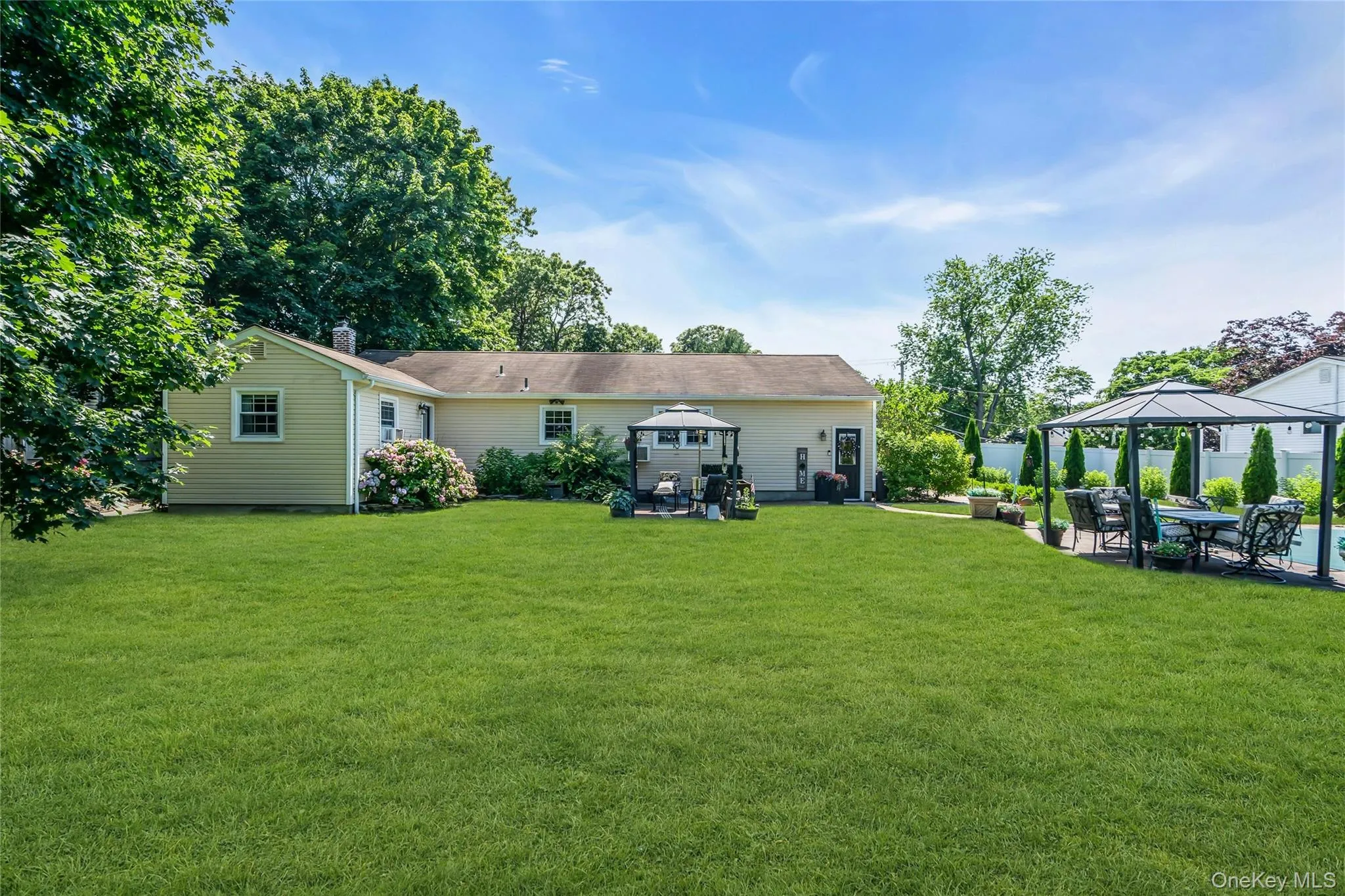 3 Lillian Road, Smithtown, NY, 4 Bedrooms Bedrooms, 7 Rooms Rooms,2 BathroomsBathrooms,Residential,For Rent,Lillian,0,1019233 3 Lillian Road, Smithtown, NY, 4 Bedrooms Bedrooms, 7 Rooms Rooms,2 BathroomsBathrooms,Residential,For Rent,Lillian,0,1019233