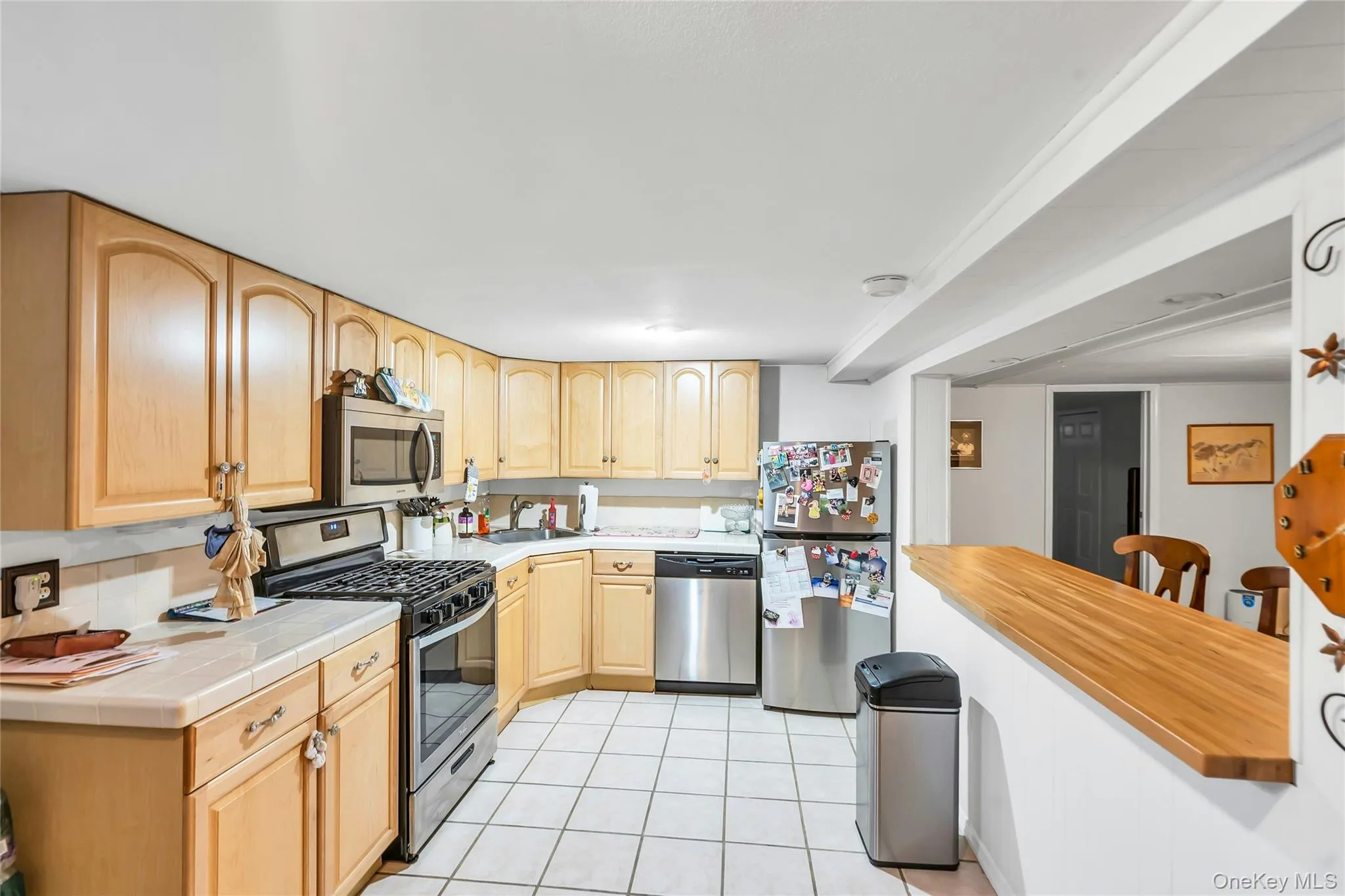 3 Lillian Road, Smithtown, NY, 4 Bedrooms Bedrooms, 7 Rooms Rooms,2 BathroomsBathrooms,Residential,For Rent,Lillian,0,1019233 3 Lillian Road, Smithtown, NY, 4 Bedrooms Bedrooms, 7 Rooms Rooms,2 BathroomsBathrooms,Residential,For Rent,Lillian,0,1019233