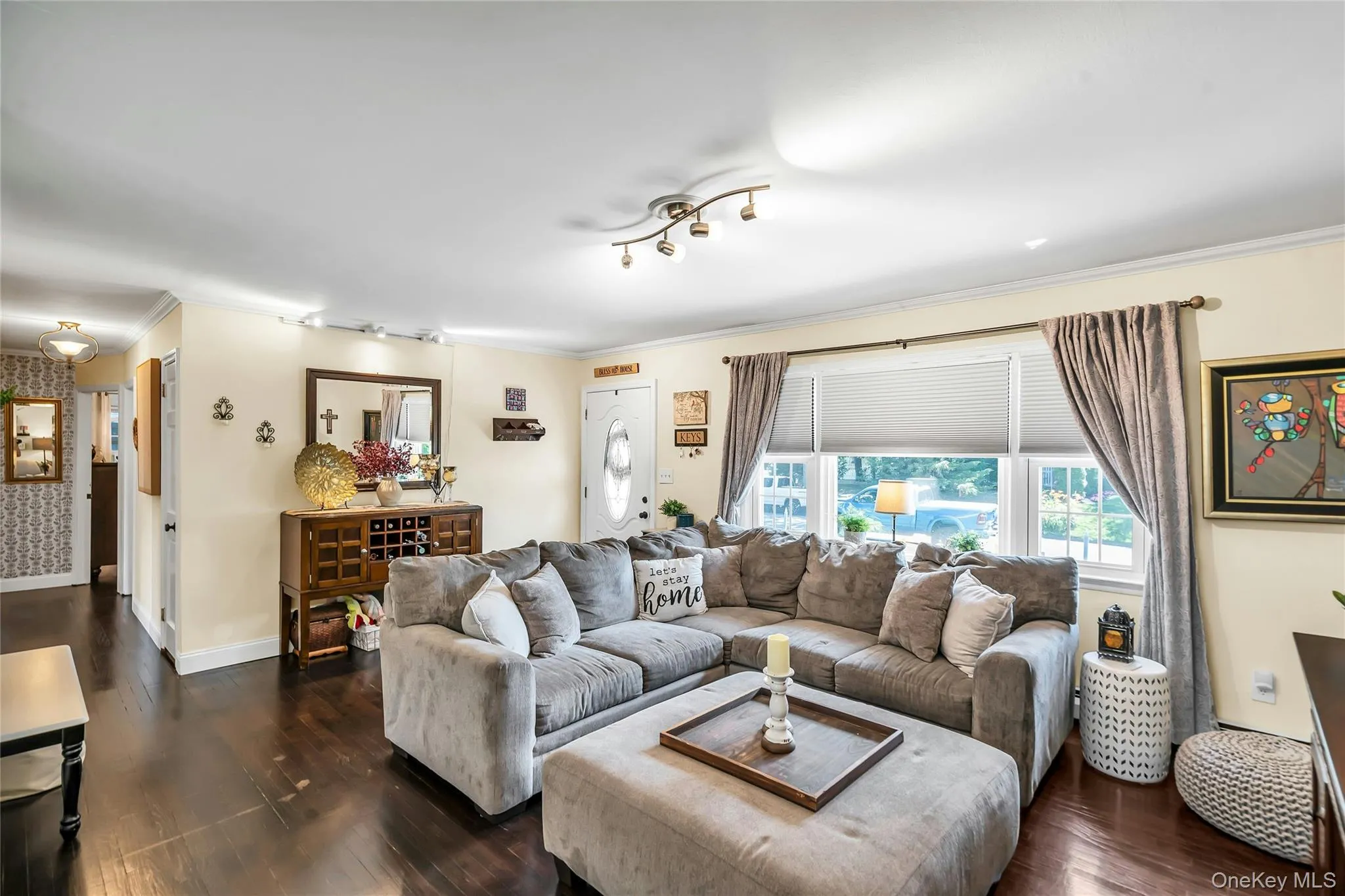3 Lillian Road, Smithtown, NY, 4 Bedrooms Bedrooms, 7 Rooms Rooms,2 BathroomsBathrooms,Residential,For Rent,Lillian,0,1019233 3 Lillian Road, Smithtown, NY, 4 Bedrooms Bedrooms, 7 Rooms Rooms,2 BathroomsBathrooms,Residential,For Rent,Lillian,0,1019233