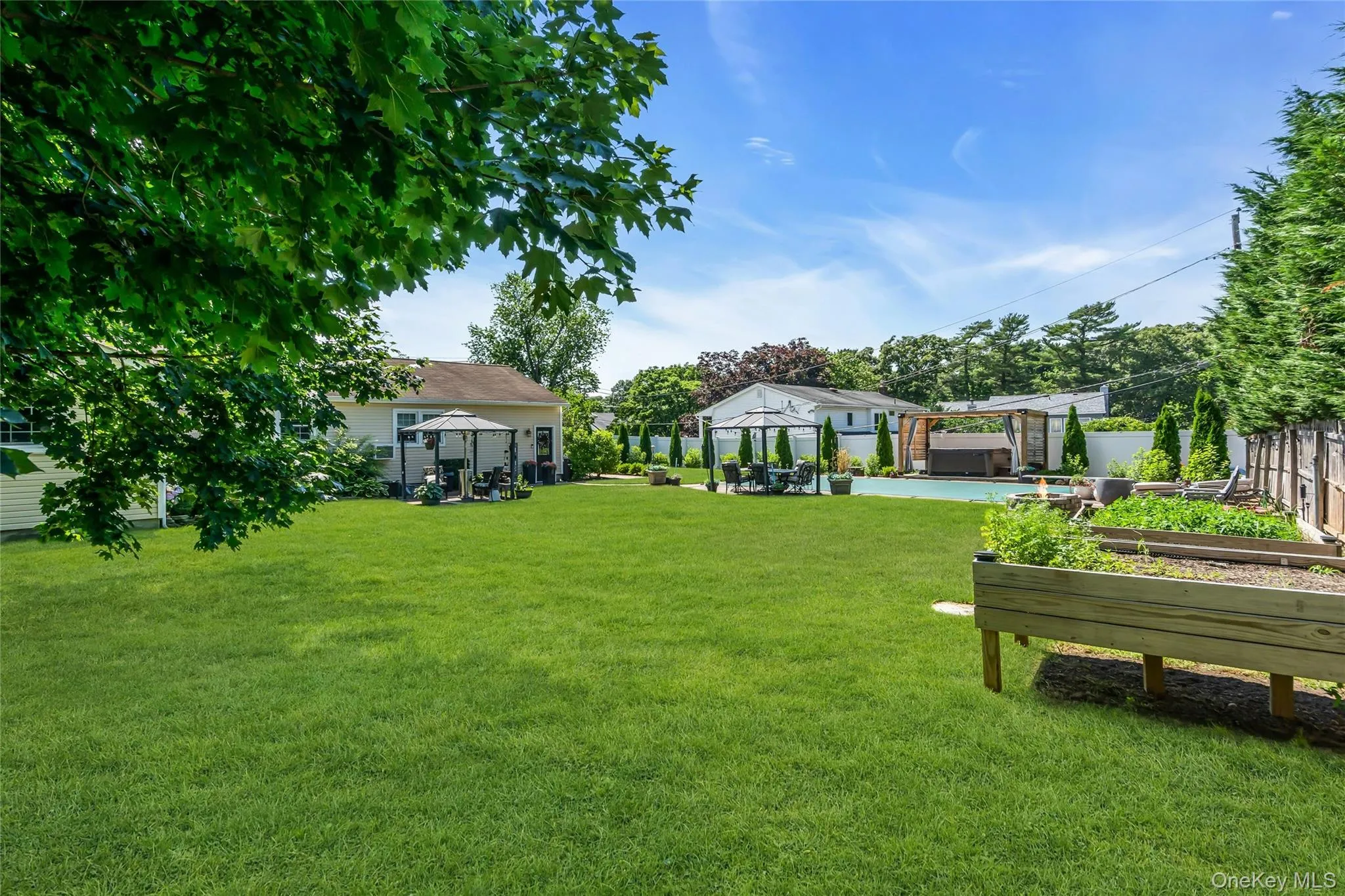 3 Lillian Road, Smithtown, NY, 4 Bedrooms Bedrooms, 7 Rooms Rooms,2 BathroomsBathrooms,Residential,For Rent,Lillian,0,1019233 3 Lillian Road, Smithtown, NY, 4 Bedrooms Bedrooms, 7 Rooms Rooms,2 BathroomsBathrooms,Residential,For Rent,Lillian,0,1019233