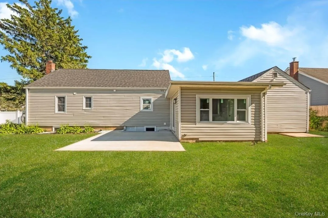 200 4th Avenue, Huntington, NY, 5 Bedrooms Bedrooms, 11 Rooms Rooms,2 BathroomsBathrooms,Residential,For Rent,4th,0,1019234 200 4th Avenue, Huntington, NY, 5 Bedrooms Bedrooms, 11 Rooms Rooms,2 BathroomsBathrooms,Residential,For Rent,4th,0,1019234