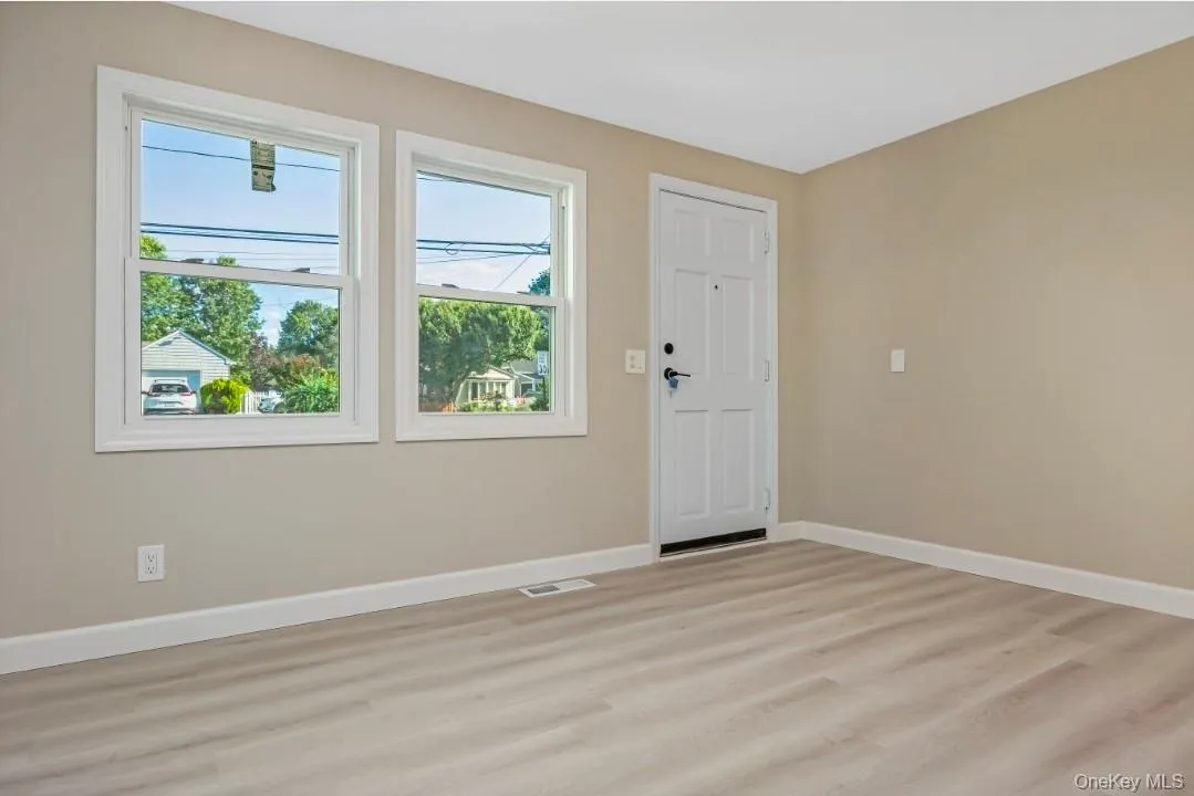 200 4th Avenue, Huntington, NY, 5 Bedrooms Bedrooms, 11 Rooms Rooms,2 BathroomsBathrooms,Residential,For Rent,4th,0,1019234 200 4th Avenue, Huntington, NY, 5 Bedrooms Bedrooms, 11 Rooms Rooms,2 BathroomsBathrooms,Residential,For Rent,4th,0,1019234