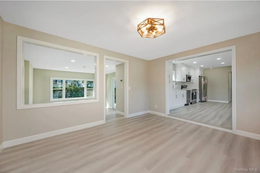 200 4th Avenue, Huntington, NY, 5 Bedrooms Bedrooms, 11 Rooms Rooms,2 BathroomsBathrooms,Residential,For Rent,4th,0,1019234 200 4th Avenue, Huntington, NY, 5 Bedrooms Bedrooms, 11 Rooms Rooms,2 BathroomsBathrooms,Residential,For Rent,4th,0,1019234