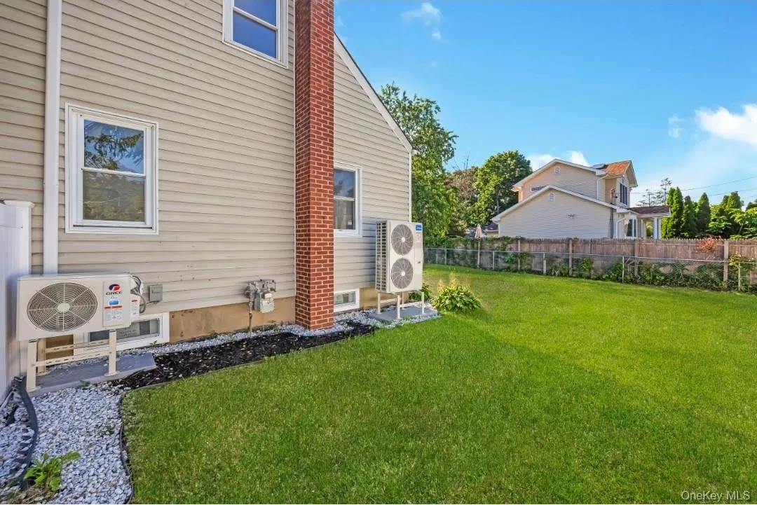 200 4th Avenue, Huntington, NY, 5 Bedrooms Bedrooms, 11 Rooms Rooms,2 BathroomsBathrooms,Residential,For Rent,4th,0,1019234 200 4th Avenue, Huntington, NY, 5 Bedrooms Bedrooms, 11 Rooms Rooms,2 BathroomsBathrooms,Residential,For Rent,4th,0,1019234