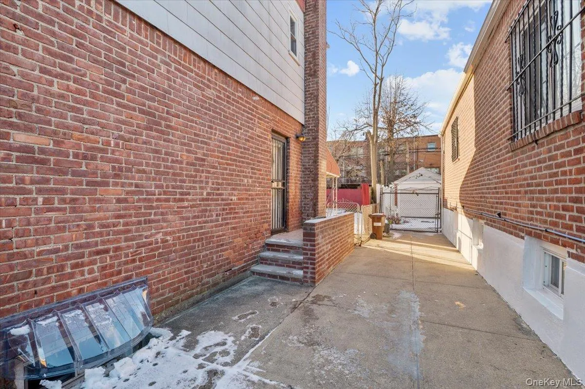 11590 223rd Street, New York, NY, 3 Bedrooms Bedrooms, 9 Rooms Rooms,2 BathroomsBathrooms,Residential,For Rent,223rd,0,1019245 11590 223rd Street, New York, NY, 3 Bedrooms Bedrooms, 9 Rooms Rooms,2 BathroomsBathrooms,Residential,For Rent,223rd,0,1019245
