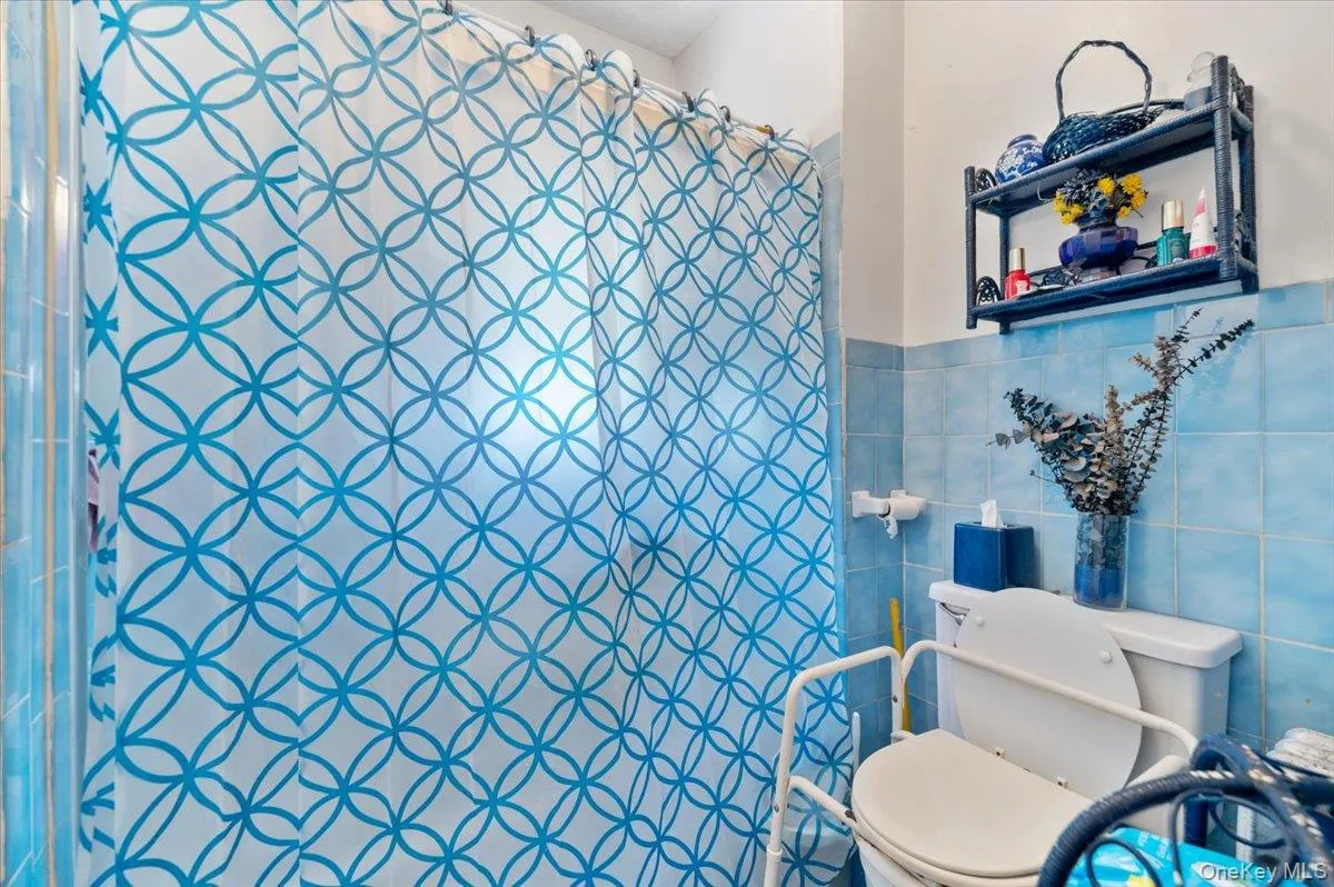 11590 223rd Street, New York, NY, 3 Bedrooms Bedrooms, 9 Rooms Rooms,2 BathroomsBathrooms,Residential,For Rent,223rd,0,1019245 11590 223rd Street, New York, NY, 3 Bedrooms Bedrooms, 9 Rooms Rooms,2 BathroomsBathrooms,Residential,For Rent,223rd,0,1019245