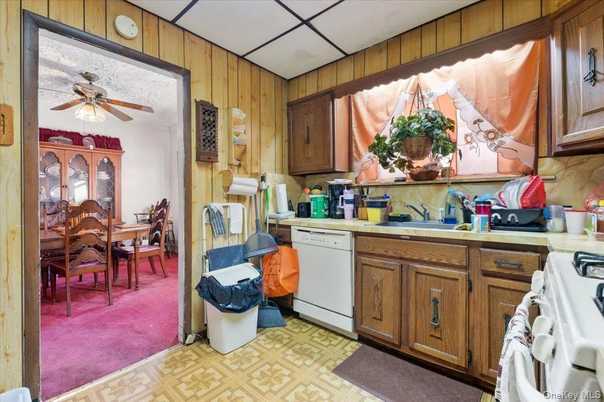 11590 223rd Street, New York, NY, 3 Bedrooms Bedrooms, 9 Rooms Rooms,2 BathroomsBathrooms,Residential,For Rent,223rd,0,1019245 11590 223rd Street, New York, NY, 3 Bedrooms Bedrooms, 9 Rooms Rooms,2 BathroomsBathrooms,Residential,For Rent,223rd,0,1019245