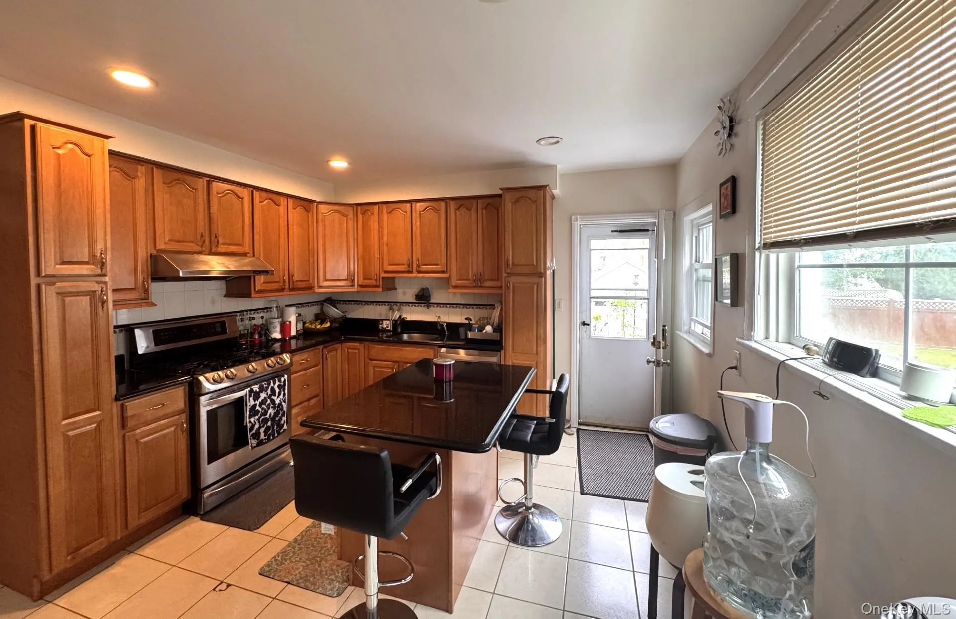36 Earle Place, New Rochelle, NY, 3 Bedrooms Bedrooms, 10 Rooms Rooms,2 BathroomsBathrooms,Residential,For Rent,Earle,0,1019248 36 Earle Place, New Rochelle, NY, 3 Bedrooms Bedrooms, 10 Rooms Rooms,2 BathroomsBathrooms,Residential,For Rent,Earle,0,1019248