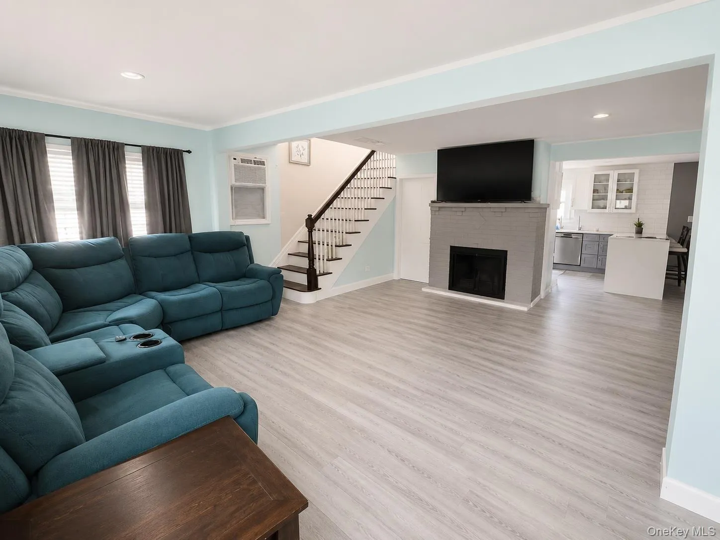 39 Chestnut Street, Babylon, NY, 3 Bedrooms Bedrooms, 5 Rooms Rooms,2 BathroomsBathrooms,Residential Lease,For Rent,Chestnut,0,1019251 39 Chestnut Street, Babylon, NY, 3 Bedrooms Bedrooms, 5 Rooms Rooms,2 BathroomsBathrooms,Residential Lease,For Rent,Chestnut,0,1019251