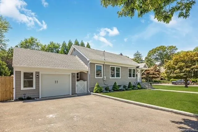 2 Cherry Road, Oyster Bay, NY, 2 Bedrooms Bedrooms, 6 Rooms Rooms,1 BathroomBathrooms,Residential Lease,For Rent,Cherry,0,1019257 2 Cherry Road, Oyster Bay, NY, 2 Bedrooms Bedrooms, 6 Rooms Rooms,1 BathroomBathrooms,Residential Lease,For Rent,Cherry,0,1019257