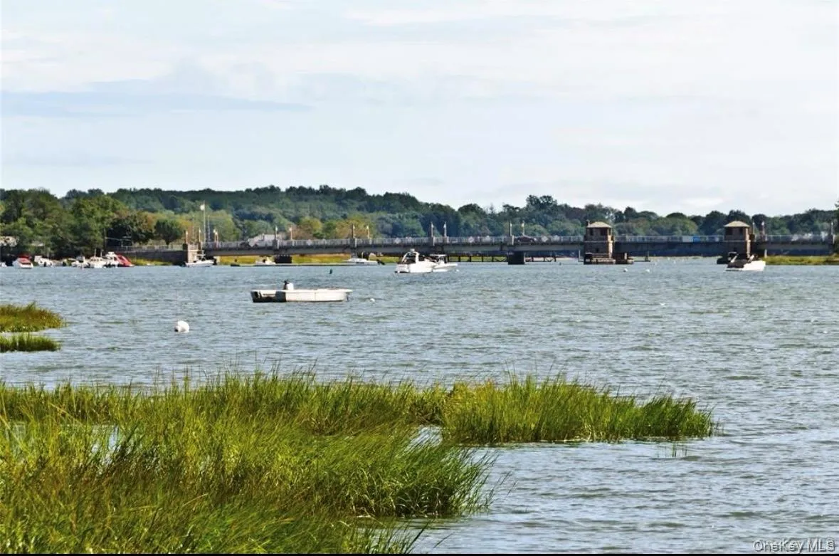 2 Cherry Road, Oyster Bay, NY, 2 Bedrooms Bedrooms, 6 Rooms Rooms,1 BathroomBathrooms,Residential Lease,For Rent,Cherry,0,1019257 2 Cherry Road, Oyster Bay, NY, 2 Bedrooms Bedrooms, 6 Rooms Rooms,1 BathroomBathrooms,Residential Lease,For Rent,Cherry,0,1019257