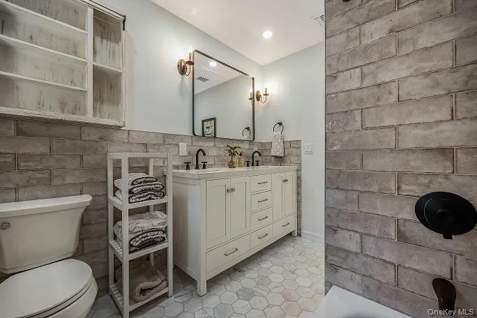 2 Cherry Road, Oyster Bay, NY, 2 Bedrooms Bedrooms, 6 Rooms Rooms,1 BathroomBathrooms,Residential Lease,For Rent,Cherry,0,1019257 2 Cherry Road, Oyster Bay, NY, 2 Bedrooms Bedrooms, 6 Rooms Rooms,1 BathroomBathrooms,Residential Lease,For Rent,Cherry,0,1019257