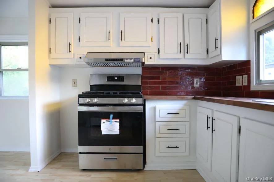 116 New Road, Marlboro, NY, 2 Bedrooms Bedrooms, 6 Rooms Rooms,2 BathroomsBathrooms,Residential,For Rent,New,0,1019262 116 New Road, Marlboro, NY, 2 Bedrooms Bedrooms, 6 Rooms Rooms,2 BathroomsBathrooms,Residential,For Rent,New,0,1019262