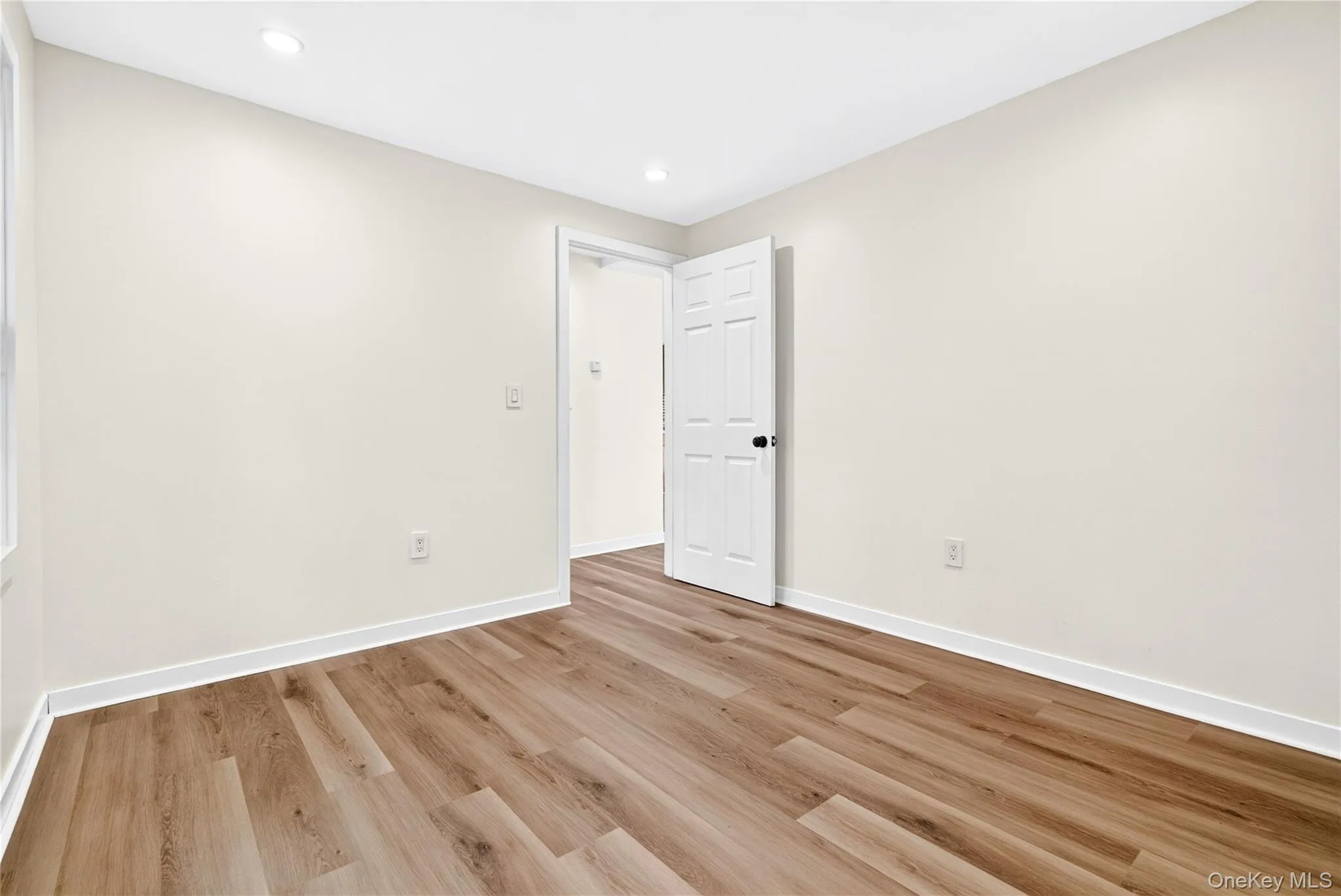68 Ridgewood Avenue, Middletown, NY, 2 Bedrooms Bedrooms, 5 Rooms Rooms,1 BathroomBathrooms,Residential,For Rent,Ridgewood,0,1019263 68 Ridgewood Avenue, Middletown, NY, 2 Bedrooms Bedrooms, 5 Rooms Rooms,1 BathroomBathrooms,Residential,For Rent,Ridgewood,0,1019263