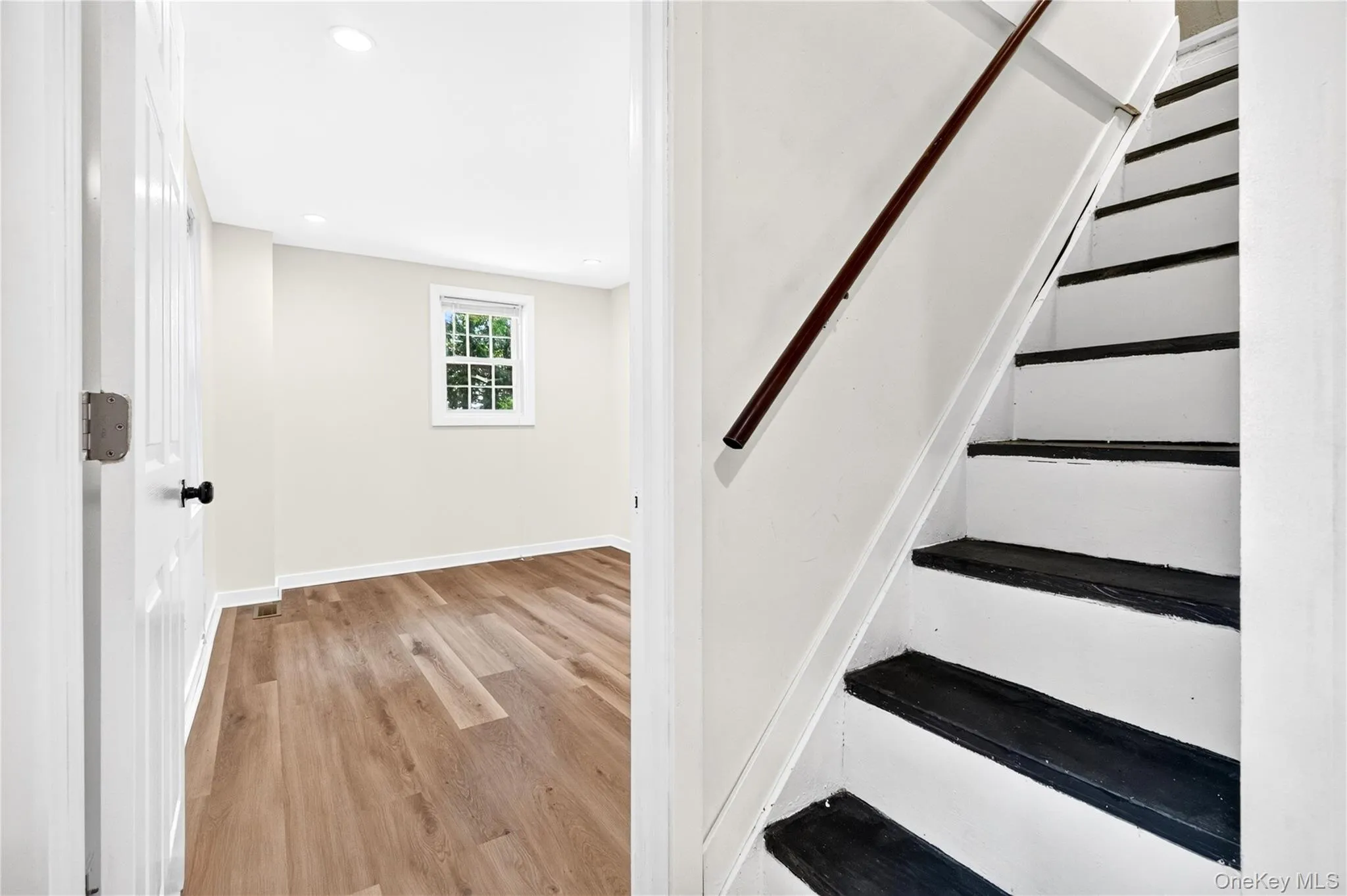 68 Ridgewood Avenue, Middletown, NY, 2 Bedrooms Bedrooms, 5 Rooms Rooms,1 BathroomBathrooms,Residential,For Rent,Ridgewood,0,1019263 68 Ridgewood Avenue, Middletown, NY, 2 Bedrooms Bedrooms, 5 Rooms Rooms,1 BathroomBathrooms,Residential,For Rent,Ridgewood,0,1019263