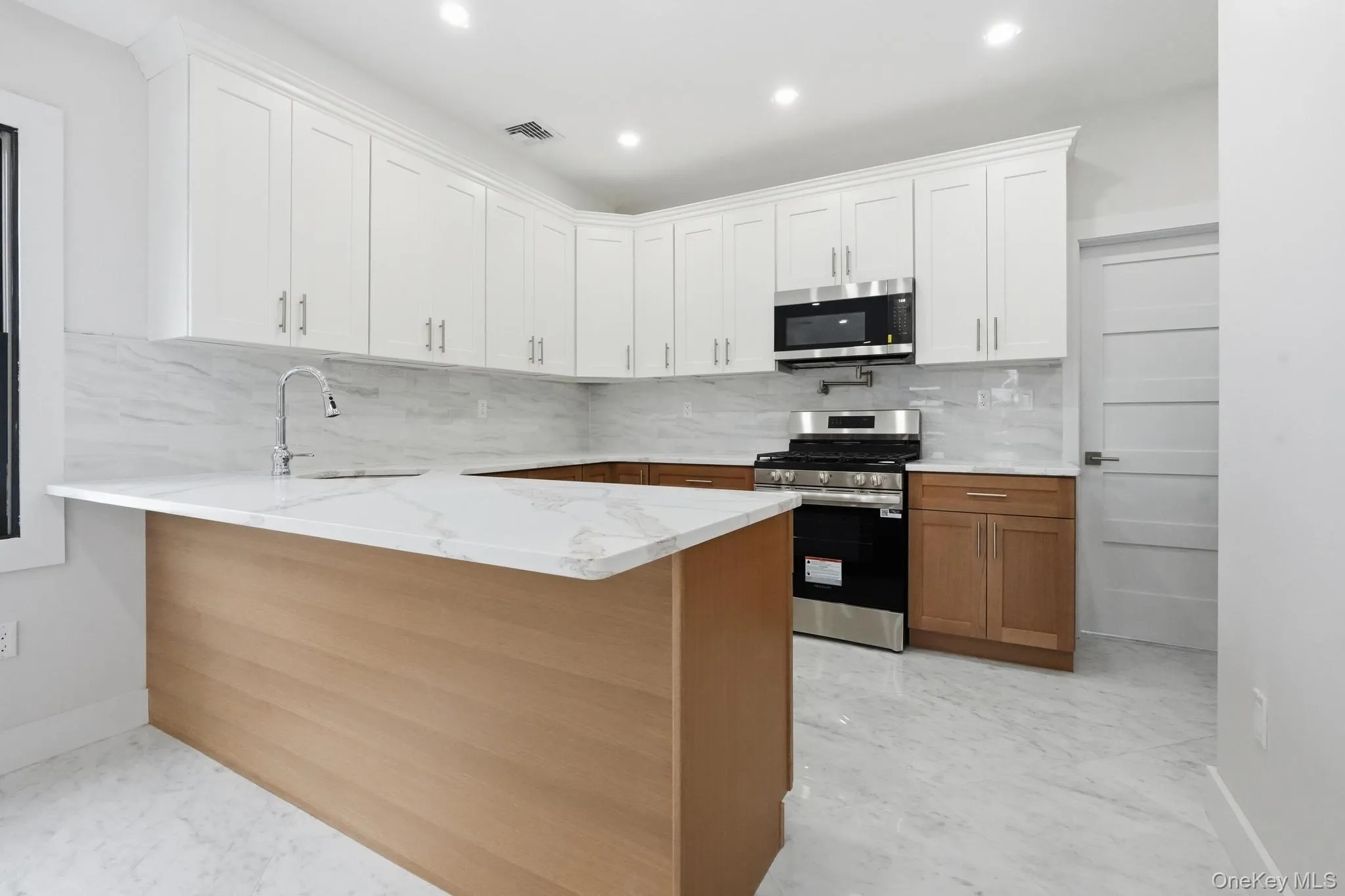 23 Doherty Avenue, Hempstead, NY, 7 Bedrooms Bedrooms, 20 Rooms Rooms,5 BathroomsBathrooms,Residential,For Rent,Doherty,0,KEY1019267 23 Doherty Avenue, Hempstead, NY, 7 Bedrooms Bedrooms, 20 Rooms Rooms,5 BathroomsBathrooms,Residential,For Rent,Doherty,0,KEY1019267