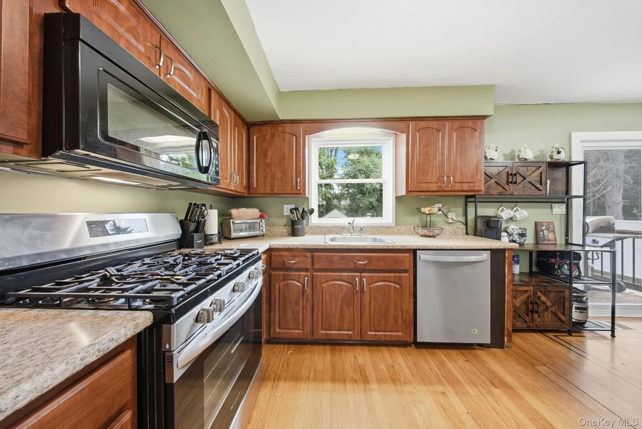 13 Brewster Drive, Middletown, NY, 3 Bedrooms Bedrooms, 8 Rooms Rooms,1 BathroomBathrooms,Residential,For Rent,Brewster,0,1019269 13 Brewster Drive, Middletown, NY, 3 Bedrooms Bedrooms, 8 Rooms Rooms,1 BathroomBathrooms,Residential,For Rent,Brewster,0,1019269