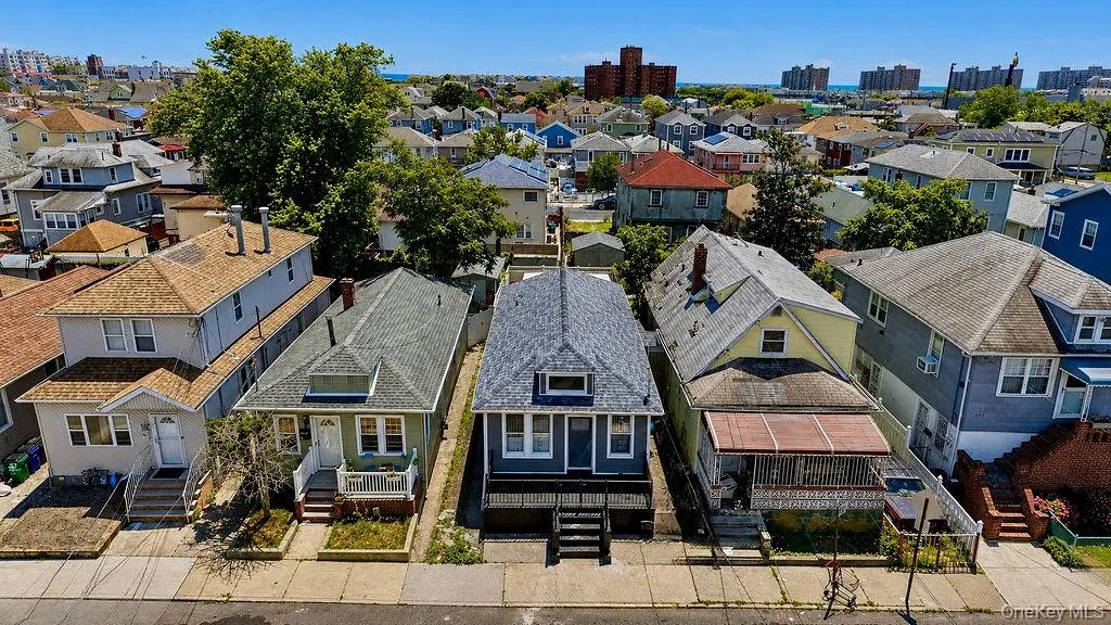 69-39 Elizabeth Avenue, New York, NY, 3 Bedrooms Bedrooms, 7 Rooms Rooms,2 BathroomsBathrooms,Residential,For Rent,Elizabeth,0,1019279 69-39 Elizabeth Avenue, New York, NY, 3 Bedrooms Bedrooms, 7 Rooms Rooms,2 BathroomsBathrooms,Residential,For Rent,Elizabeth,0,1019279