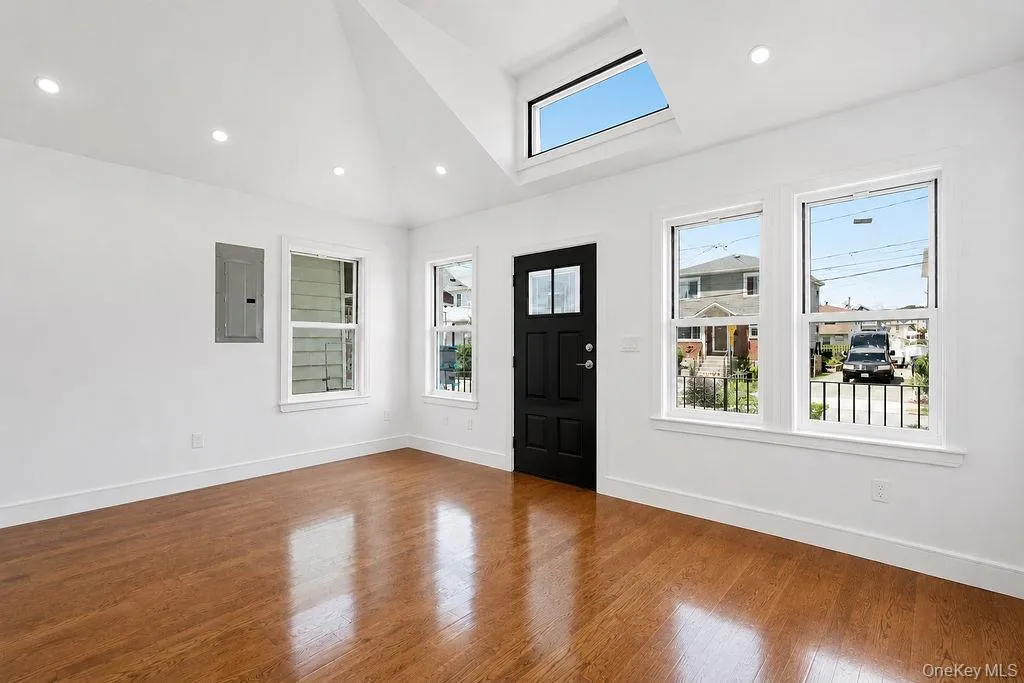 69-39 Elizabeth Avenue, New York, NY, 3 Bedrooms Bedrooms, 7 Rooms Rooms,2 BathroomsBathrooms,Residential,For Rent,Elizabeth,0,1019279 69-39 Elizabeth Avenue, New York, NY, 3 Bedrooms Bedrooms, 7 Rooms Rooms,2 BathroomsBathrooms,Residential,For Rent,Elizabeth,0,1019279