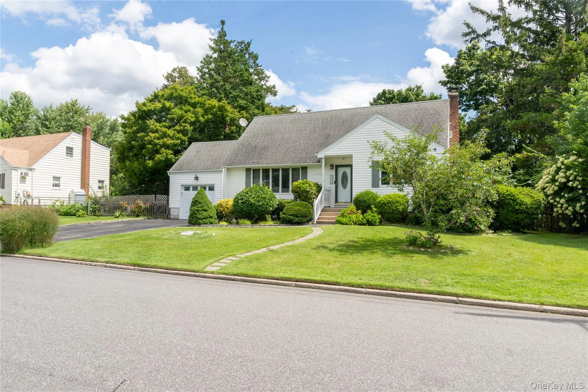 127 Suffolk Avenue, West Babylon, NY, 4 Bedrooms Bedrooms, 8 Rooms Rooms,2 BathroomsBathrooms,Residential,For Rent,Suffolk,0,1019280 127 Suffolk Avenue, West Babylon, NY, 4 Bedrooms Bedrooms, 8 Rooms Rooms,2 BathroomsBathrooms,Residential,For Rent,Suffolk,0,1019280