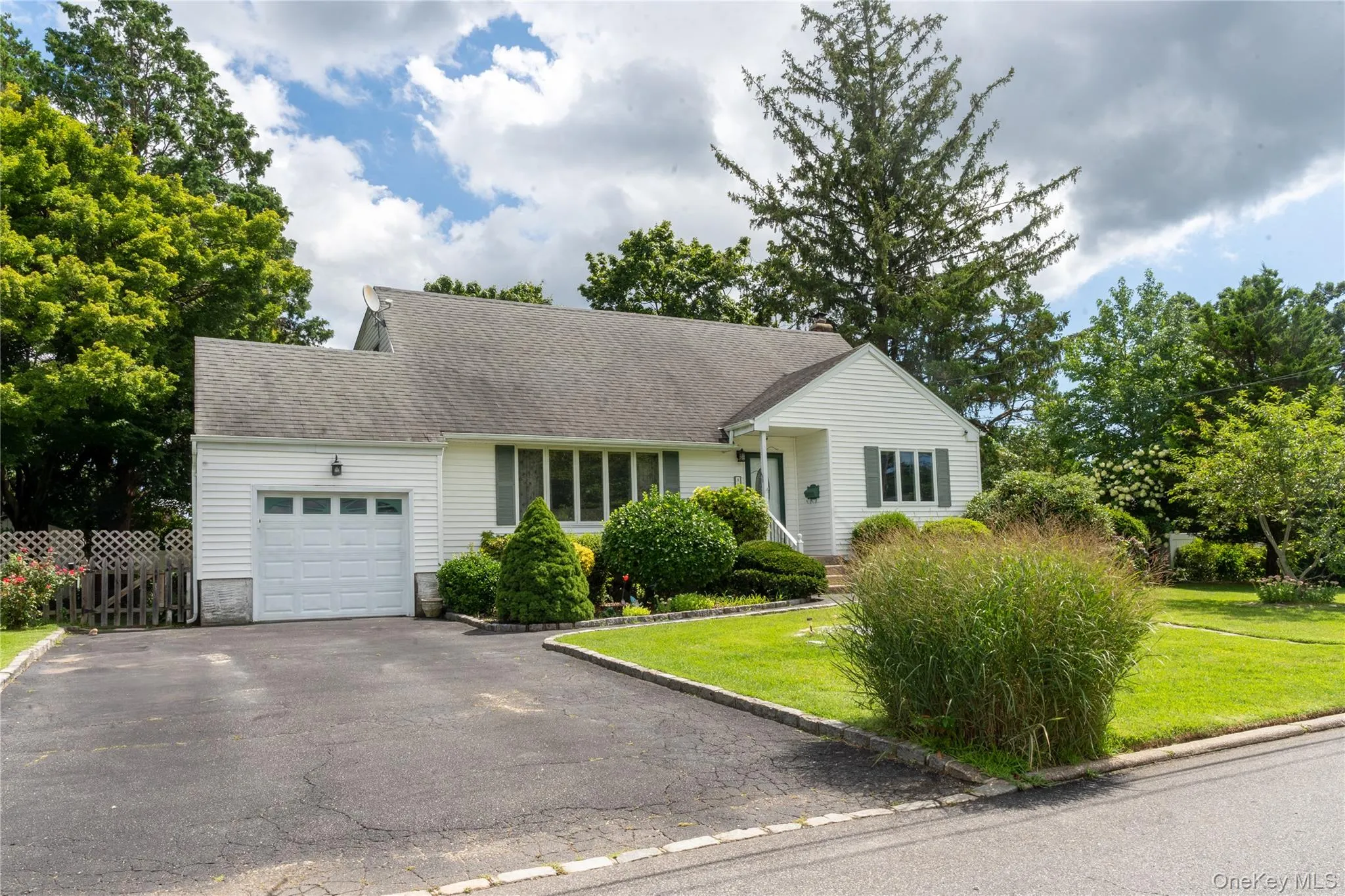 127 Suffolk Avenue, West Babylon, NY, 4 Bedrooms Bedrooms, 8 Rooms Rooms,2 BathroomsBathrooms,Residential,For Rent,Suffolk,0,1019280 127 Suffolk Avenue, West Babylon, NY, 4 Bedrooms Bedrooms, 8 Rooms Rooms,2 BathroomsBathrooms,Residential,For Rent,Suffolk,0,1019280