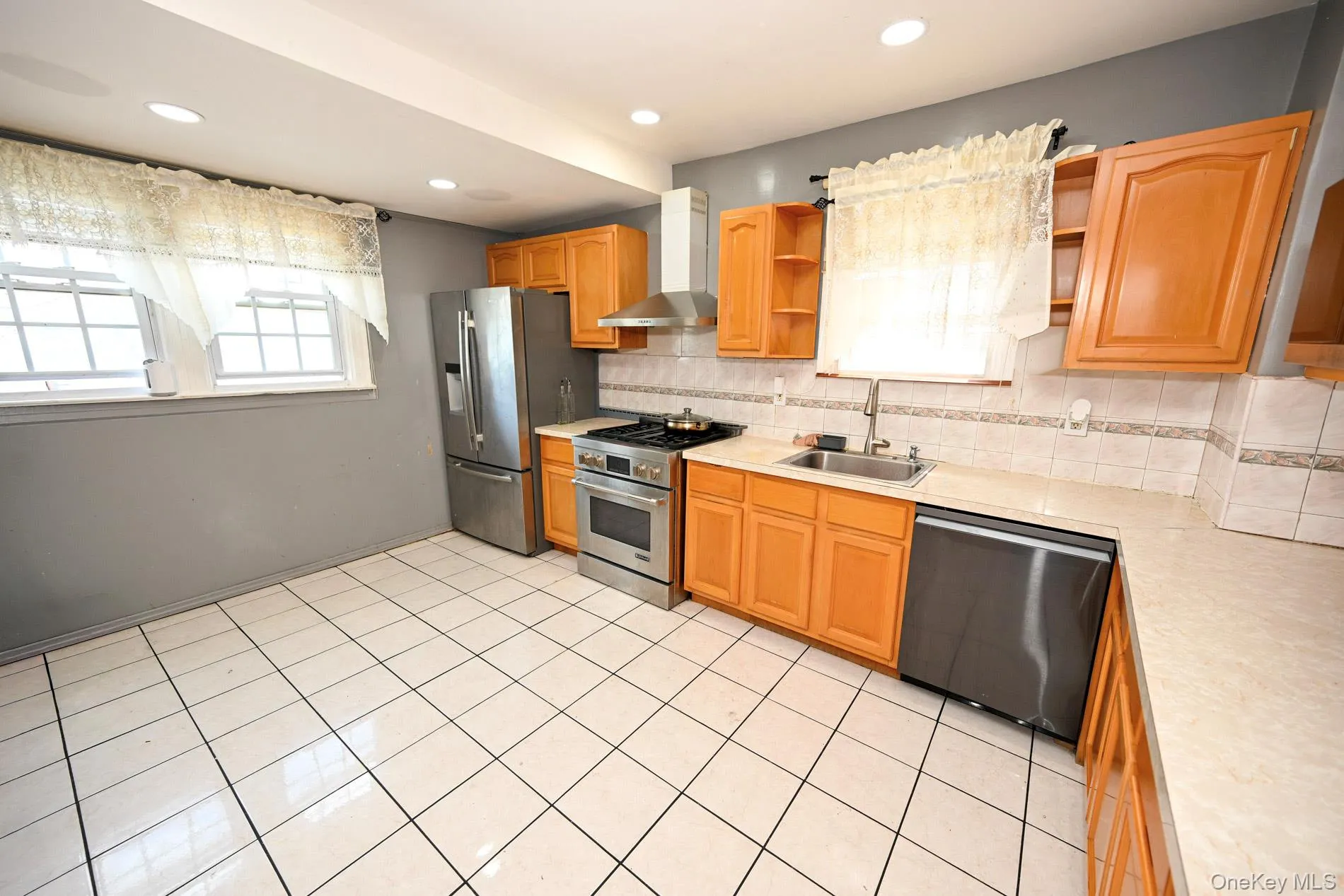 11537 114th Place, New York, NY, 3 Bedrooms Bedrooms, 11 Rooms Rooms,2 BathroomsBathrooms,Residential,For Rent,114th,0,1019289 11537 114th Place, New York, NY, 3 Bedrooms Bedrooms, 11 Rooms Rooms,2 BathroomsBathrooms,Residential,For Rent,114th,0,1019289